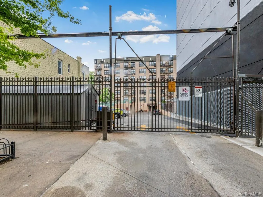 1874 Pelham Parkway, New York, NY, 2 Bedrooms Bedrooms, 6 Rooms Rooms,2 BathroomsBathrooms,Residential,For Rent,Pelham,0,1045112 1874 Pelham Parkway, New York, NY, 2 Bedrooms Bedrooms, 6 Rooms Rooms,2 BathroomsBathrooms,Residential,For Rent,Pelham,0,1045112