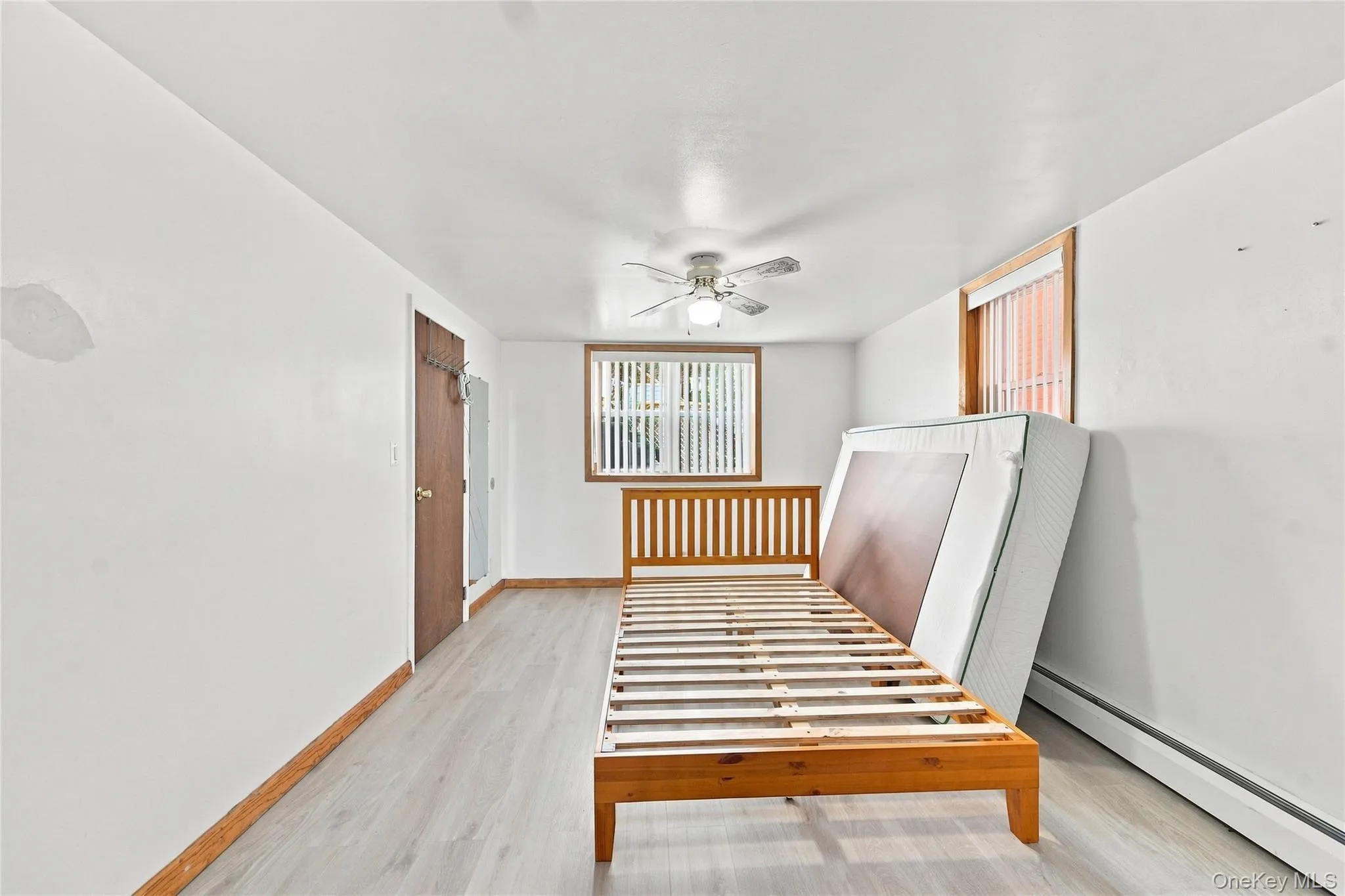 1921 Edison Avenue, New York, NY, 2 Bedrooms Bedrooms, 7 Rooms Rooms,3 BathroomsBathrooms,Residential,For Rent,Edison,0,1045114 1921 Edison Avenue, New York, NY, 2 Bedrooms Bedrooms, 7 Rooms Rooms,3 BathroomsBathrooms,Residential,For Rent,Edison,0,1045114