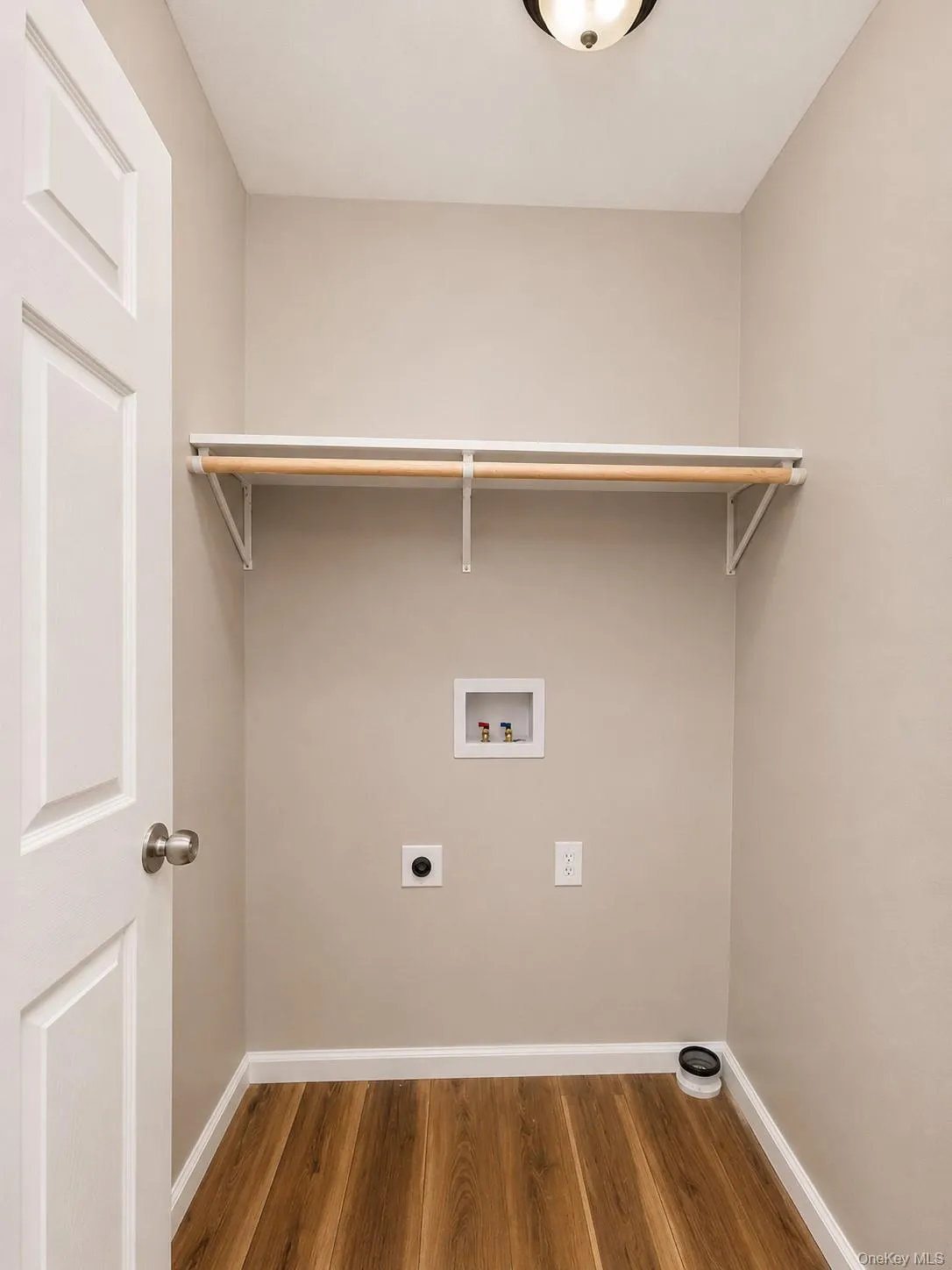 Bedroom #3 Walk in Closet/Laundry Hookup Bedroom #3 Walk in Closet/Laundry Hookup