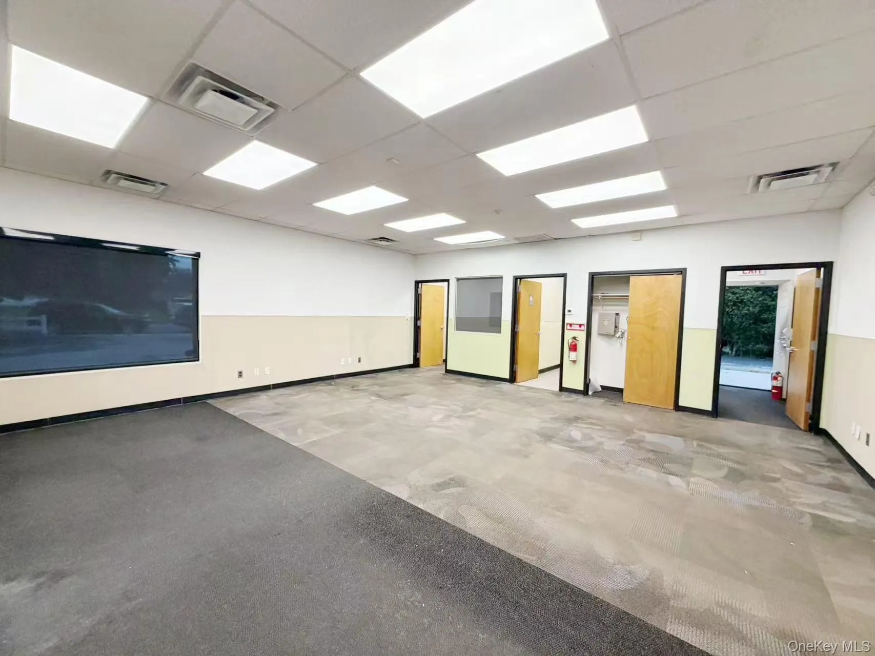 199 Montauk Highway, Babylon, NY, ,Commercial Lease,For Rent,Montauk,0,1045116 199 Montauk Highway, Babylon, NY, ,Commercial Lease,For Rent,Montauk,0,1045116