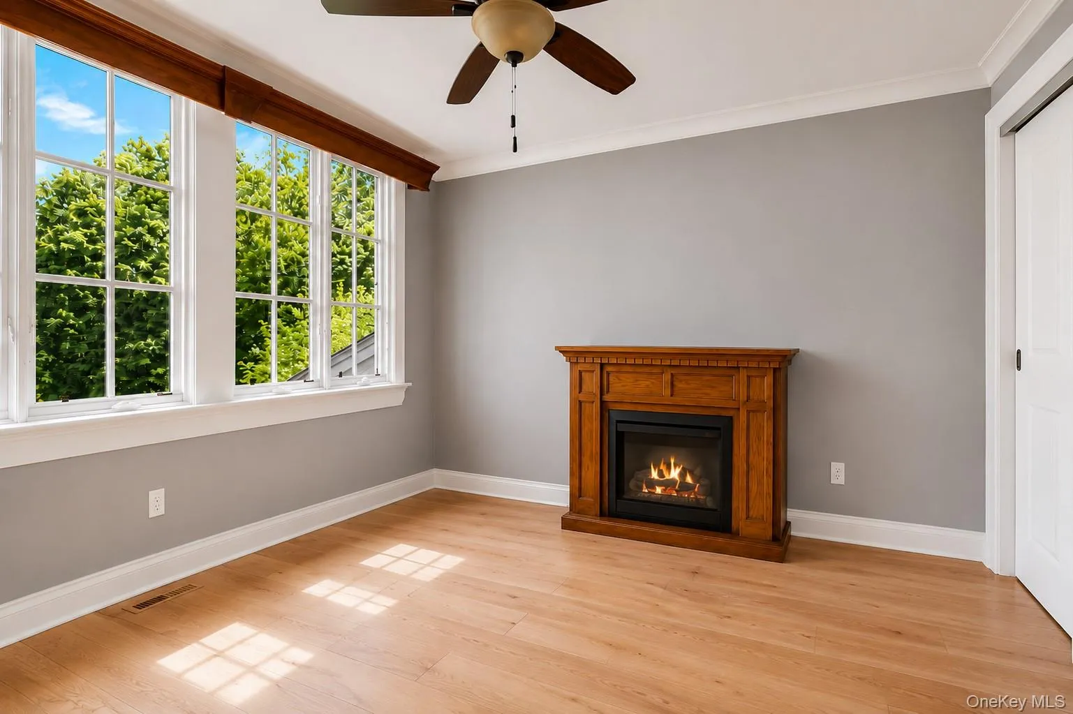 A flexible second bedroom easily adapts to your needs. A flexible second bedroom easily adapts to your needs.