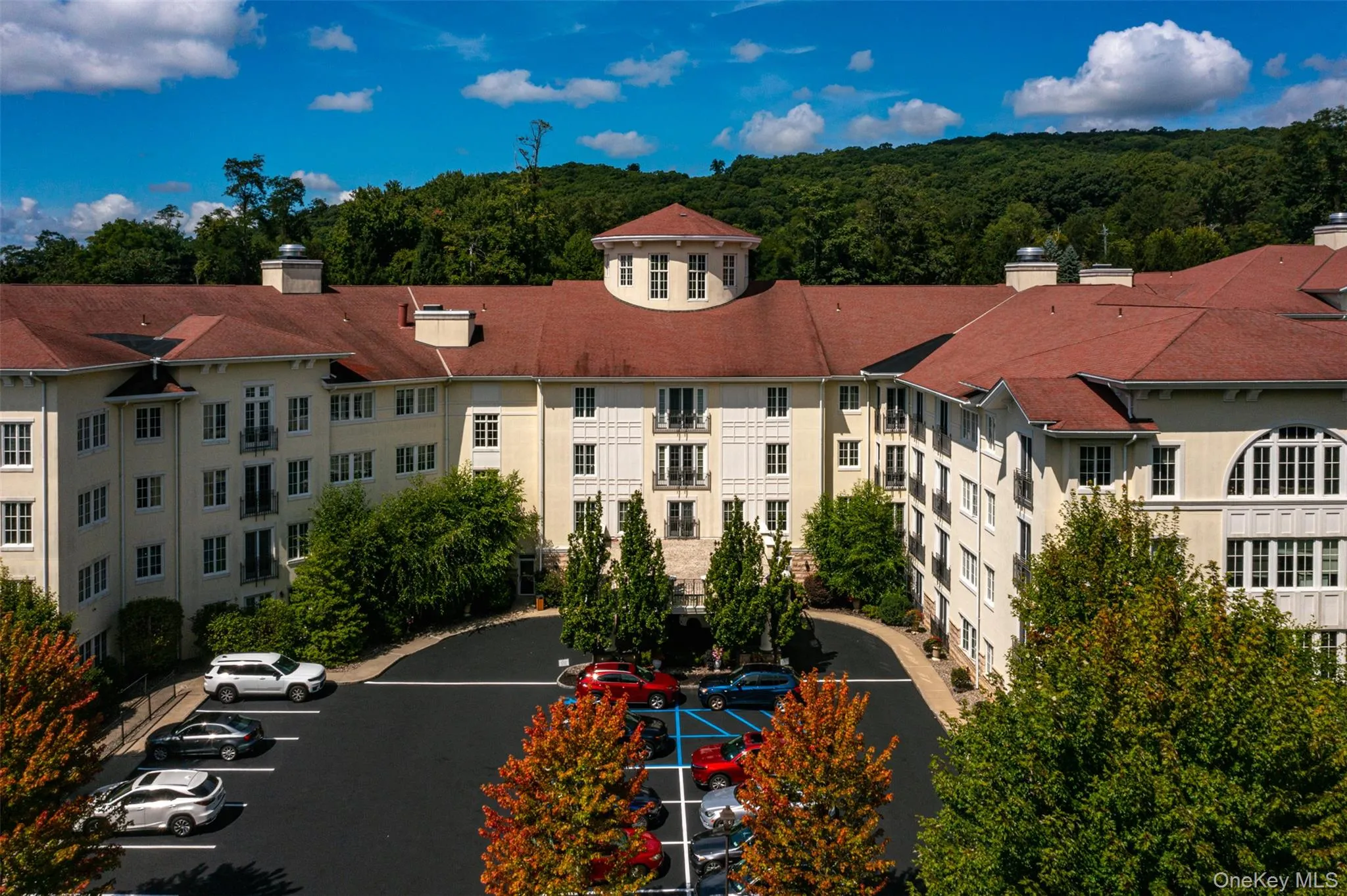 Welcome to Trump Park Residences, surrounded by beautiful Hudson Valley scenery. Welcome to Trump Park Residences, surrounded by beautiful Hudson Valley scenery.