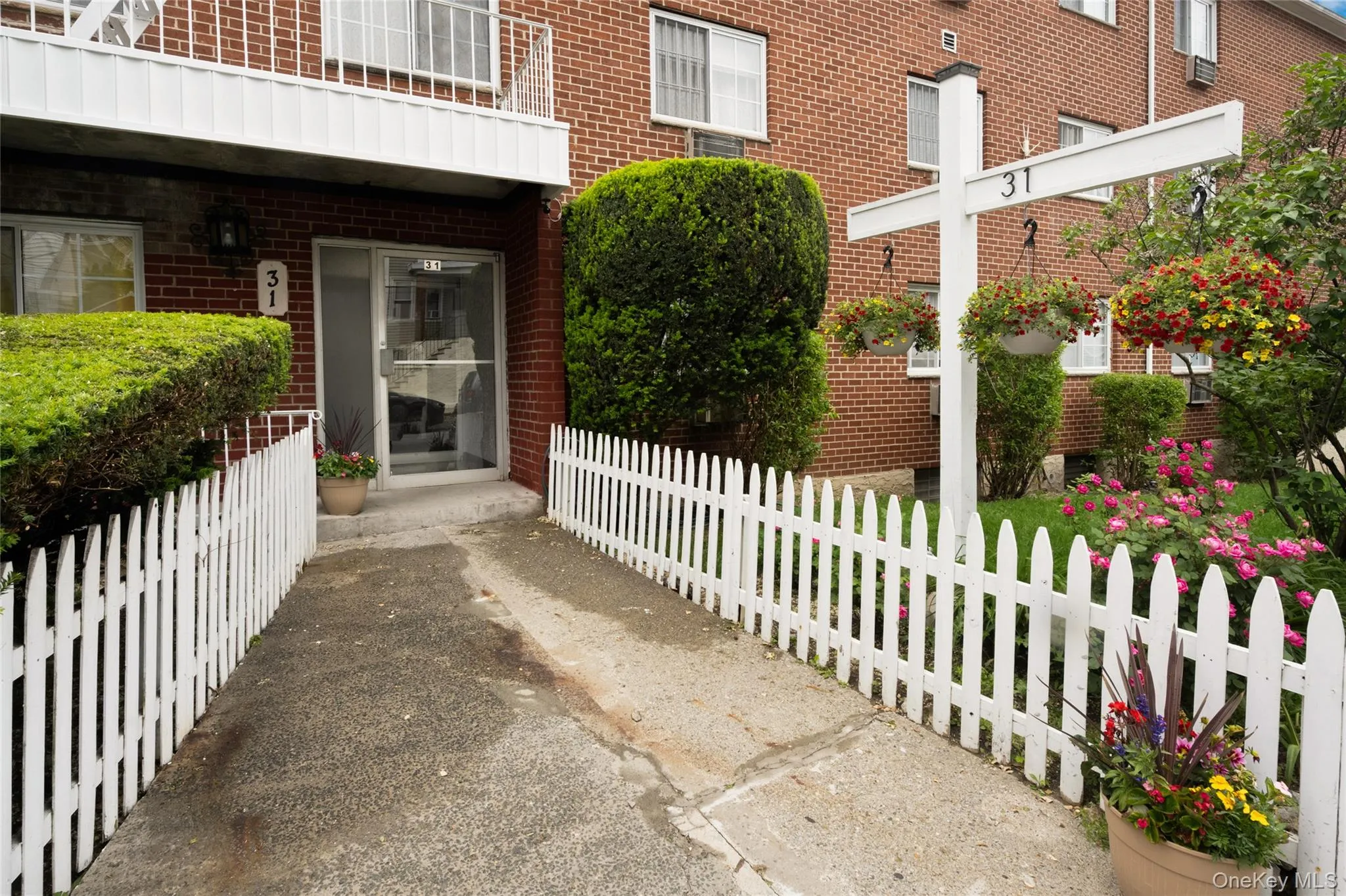 31 Fero Street, Yonkers, NY, 2 Bedrooms Bedrooms, 4 Rooms Rooms,1 BathroomBathrooms,Residential Lease,For Rent,Fero,0,1045122 31 Fero Street, Yonkers, NY, 2 Bedrooms Bedrooms, 4 Rooms Rooms,1 BathroomBathrooms,Residential Lease,For Rent,Fero,0,1045122