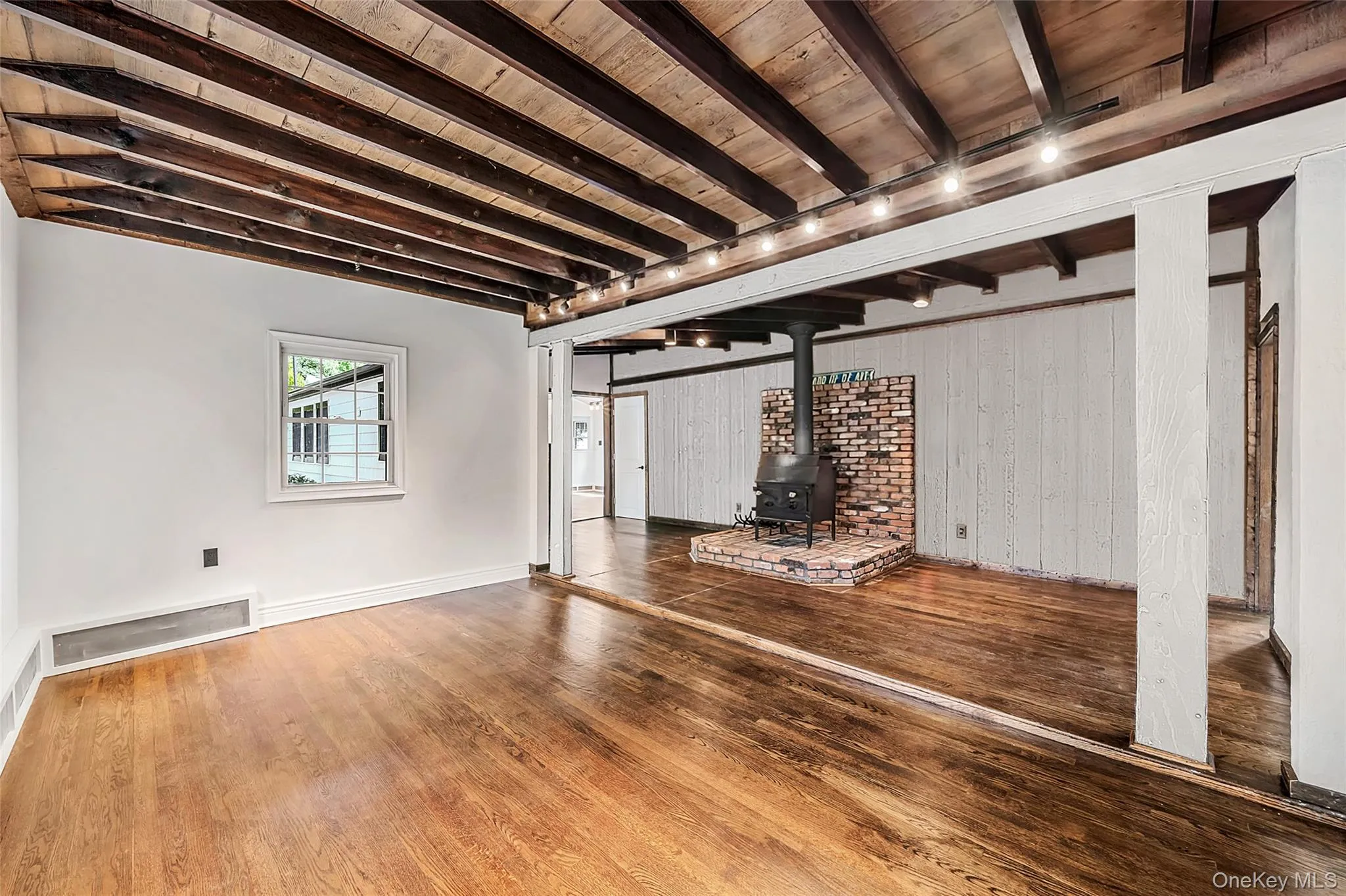 68 Oakdale Avenue, Brookhaven, NY, 4 Bedrooms Bedrooms, 8 Rooms Rooms,1 BathroomBathrooms,Residential,For Rent,Oakdale,0,1045129 68 Oakdale Avenue, Brookhaven, NY, 4 Bedrooms Bedrooms, 8 Rooms Rooms,1 BathroomBathrooms,Residential,For Rent,Oakdale,0,1045129