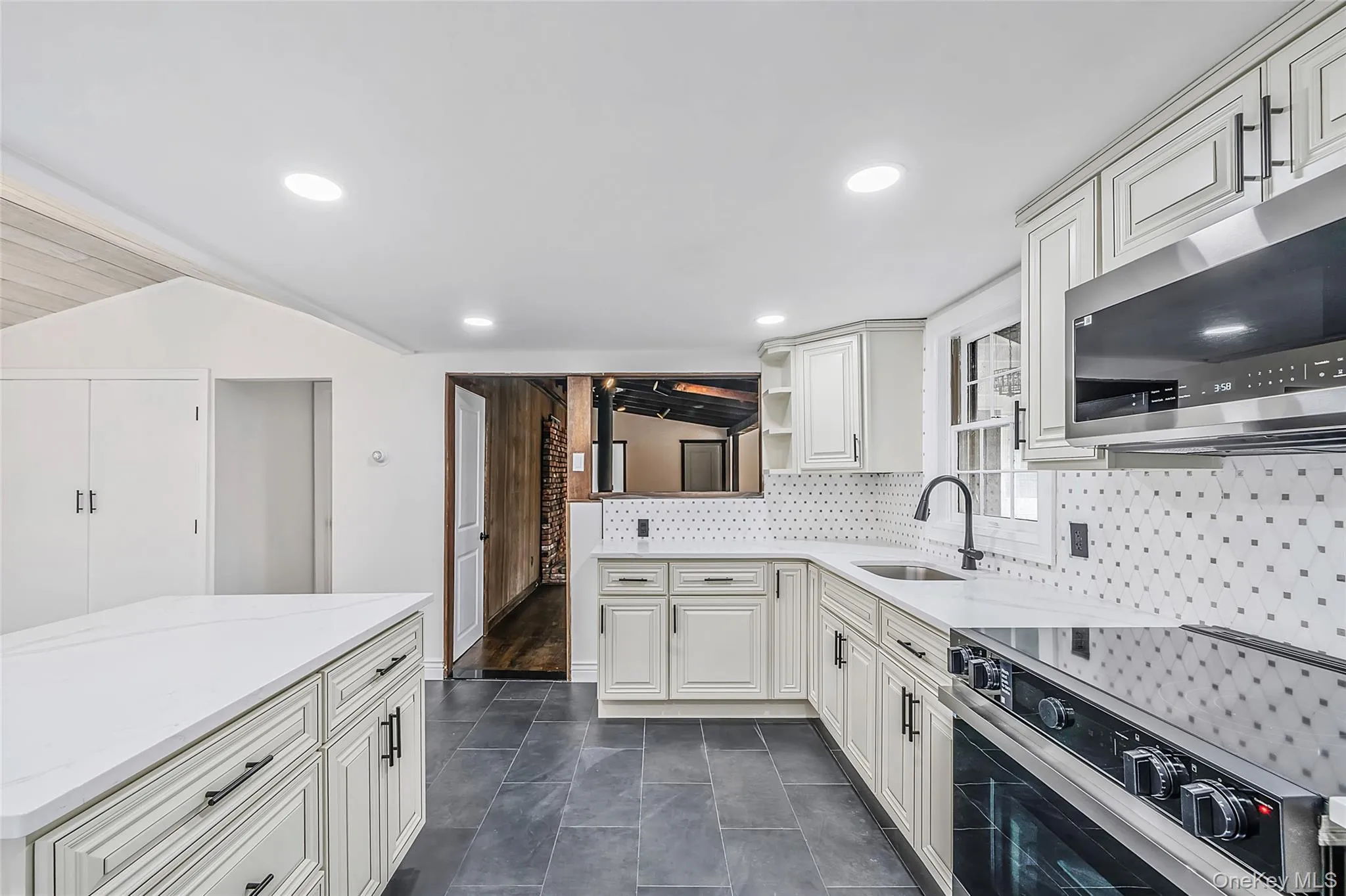 68 Oakdale Avenue, Brookhaven, NY, 4 Bedrooms Bedrooms, 8 Rooms Rooms,1 BathroomBathrooms,Residential,For Rent,Oakdale,0,1045129 68 Oakdale Avenue, Brookhaven, NY, 4 Bedrooms Bedrooms, 8 Rooms Rooms,1 BathroomBathrooms,Residential,For Rent,Oakdale,0,1045129