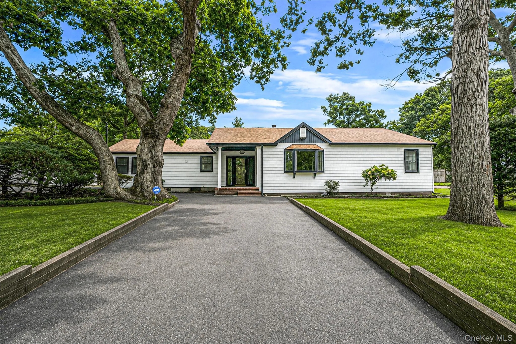 68 Oakdale Avenue, Brookhaven, NY, 4 Bedrooms Bedrooms, 8 Rooms Rooms,1 BathroomBathrooms,Residential,For Rent,Oakdale,0,1045129 68 Oakdale Avenue, Brookhaven, NY, 4 Bedrooms Bedrooms, 8 Rooms Rooms,1 BathroomBathrooms,Residential,For Rent,Oakdale,0,1045129