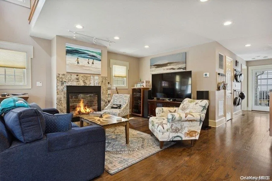 65 Pennsylvania Avenue, Long Beach, NY, 3 Bedrooms Bedrooms, 6 Rooms Rooms,2 BathroomsBathrooms,Residential Lease,For Rent,Pennsylvania,0,1045130 65 Pennsylvania Avenue, Long Beach, NY, 3 Bedrooms Bedrooms, 6 Rooms Rooms,2 BathroomsBathrooms,Residential Lease,For Rent,Pennsylvania,0,1045130