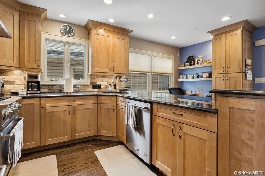 65 Pennsylvania Avenue, Long Beach, NY, 3 Bedrooms Bedrooms, 6 Rooms Rooms,2 BathroomsBathrooms,Residential Lease,For Rent,Pennsylvania,0,1045130 65 Pennsylvania Avenue, Long Beach, NY, 3 Bedrooms Bedrooms, 6 Rooms Rooms,2 BathroomsBathrooms,Residential Lease,For Rent,Pennsylvania,0,1045130