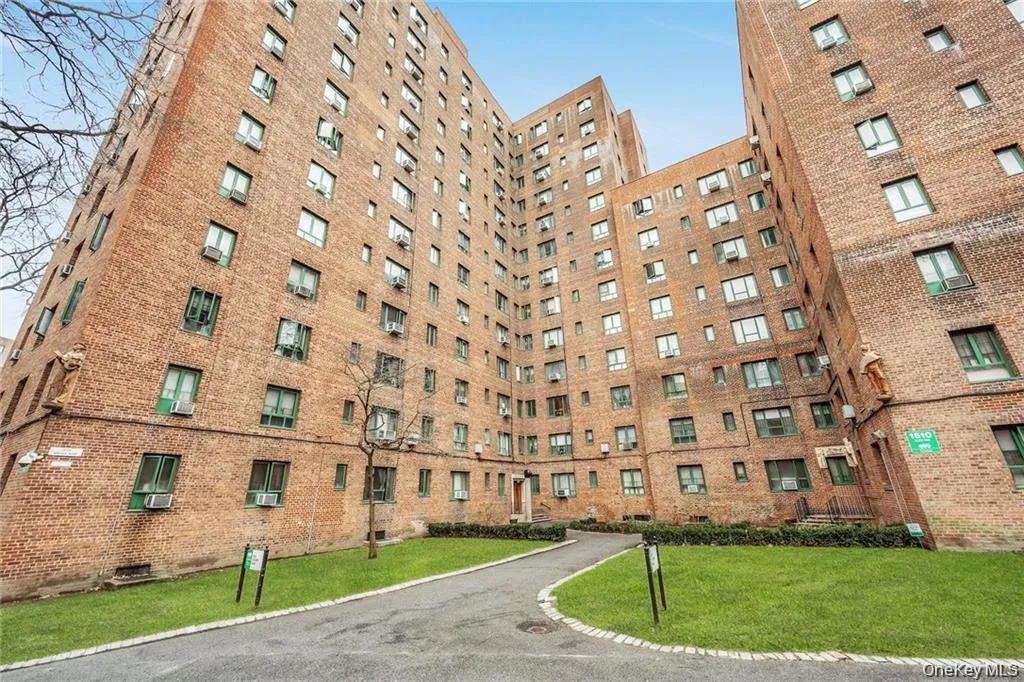 1505 Archer Road, New York, NY, 2 Bedrooms Bedrooms, 4 Rooms Rooms,1 BathroomBathrooms,Residential Lease,For Rent,Archer,0,1045131 1505 Archer Road, New York, NY, 2 Bedrooms Bedrooms, 4 Rooms Rooms,1 BathroomBathrooms,Residential Lease,For Rent,Archer,0,1045131