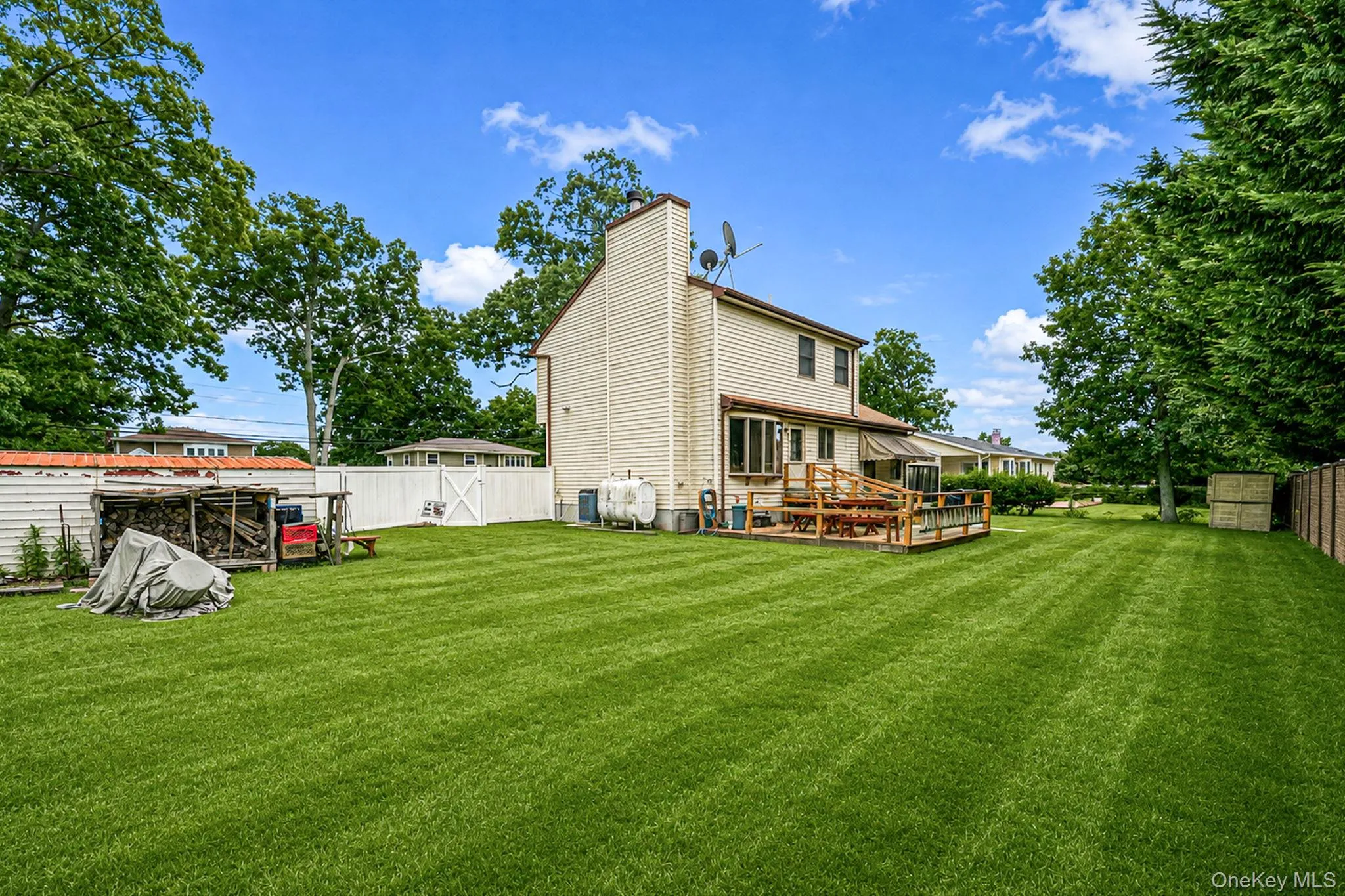 14 Roosevelt Avenue, Smithtown, NY, 5 Bedrooms Bedrooms, 11 Rooms Rooms,2 BathroomsBathrooms,Residential,For Rent,Roosevelt,0,1045135 14 Roosevelt Avenue, Smithtown, NY, 5 Bedrooms Bedrooms, 11 Rooms Rooms,2 BathroomsBathrooms,Residential,For Rent,Roosevelt,0,1045135