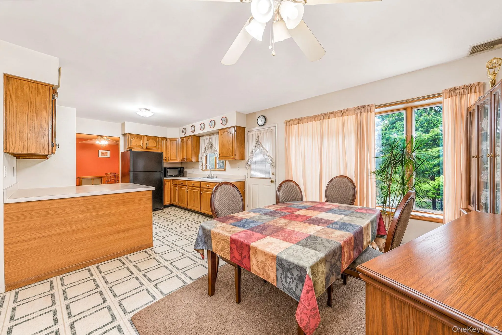 14 Roosevelt Avenue, Smithtown, NY, 5 Bedrooms Bedrooms, 11 Rooms Rooms,2 BathroomsBathrooms,Residential,For Rent,Roosevelt,0,1045135 14 Roosevelt Avenue, Smithtown, NY, 5 Bedrooms Bedrooms, 11 Rooms Rooms,2 BathroomsBathrooms,Residential,For Rent,Roosevelt,0,1045135
