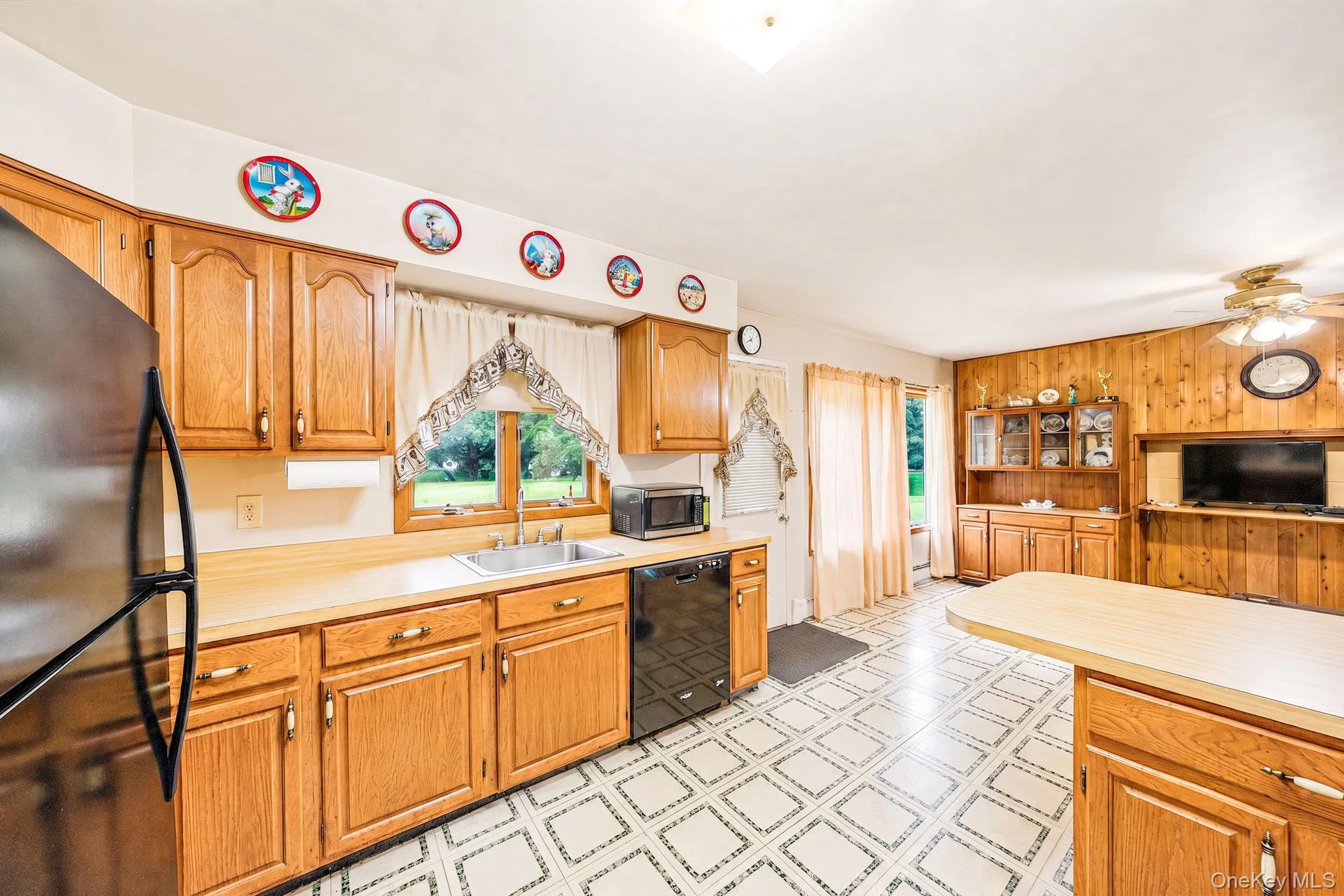 14 Roosevelt Avenue, Smithtown, NY, 5 Bedrooms Bedrooms, 11 Rooms Rooms,2 BathroomsBathrooms,Residential,For Rent,Roosevelt,0,1045135 14 Roosevelt Avenue, Smithtown, NY, 5 Bedrooms Bedrooms, 11 Rooms Rooms,2 BathroomsBathrooms,Residential,For Rent,Roosevelt,0,1045135
