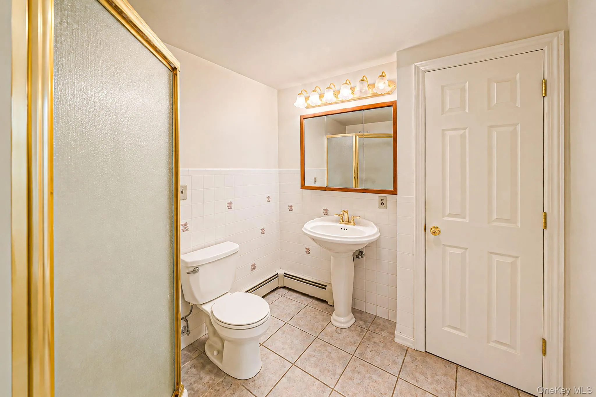 14 Roosevelt Avenue, Smithtown, NY, 5 Bedrooms Bedrooms, 11 Rooms Rooms,2 BathroomsBathrooms,Residential,For Rent,Roosevelt,0,1045135 14 Roosevelt Avenue, Smithtown, NY, 5 Bedrooms Bedrooms, 11 Rooms Rooms,2 BathroomsBathrooms,Residential,For Rent,Roosevelt,0,1045135