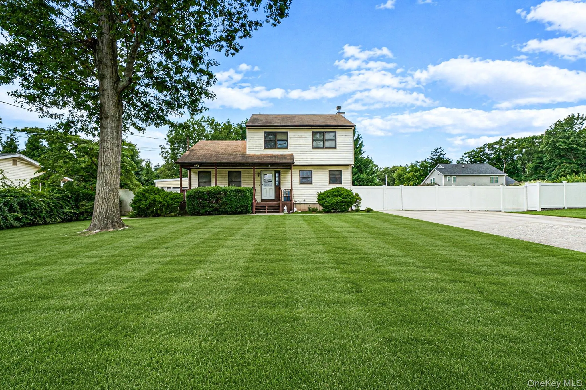 14 Roosevelt Avenue, Smithtown, NY, 5 Bedrooms Bedrooms, 11 Rooms Rooms,2 BathroomsBathrooms,Residential,For Rent,Roosevelt,0,1045135 14 Roosevelt Avenue, Smithtown, NY, 5 Bedrooms Bedrooms, 11 Rooms Rooms,2 BathroomsBathrooms,Residential,For Rent,Roosevelt,0,1045135