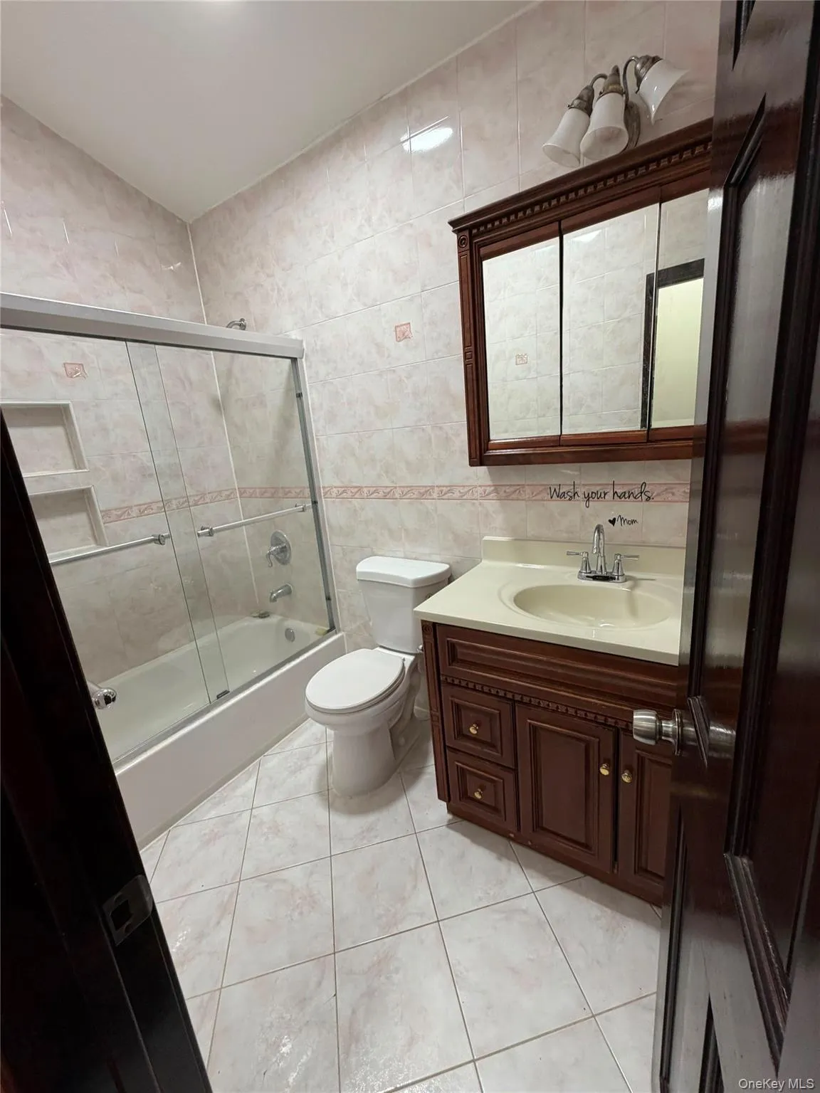 8440 102nd Avenue, New York, NY, 3 Bedrooms Bedrooms, 7 Rooms Rooms,2 BathroomsBathrooms,Residential Lease,For Rent,102nd,0,1045137 8440 102nd Avenue, New York, NY, 3 Bedrooms Bedrooms, 7 Rooms Rooms,2 BathroomsBathrooms,Residential Lease,For Rent,102nd,0,1045137
