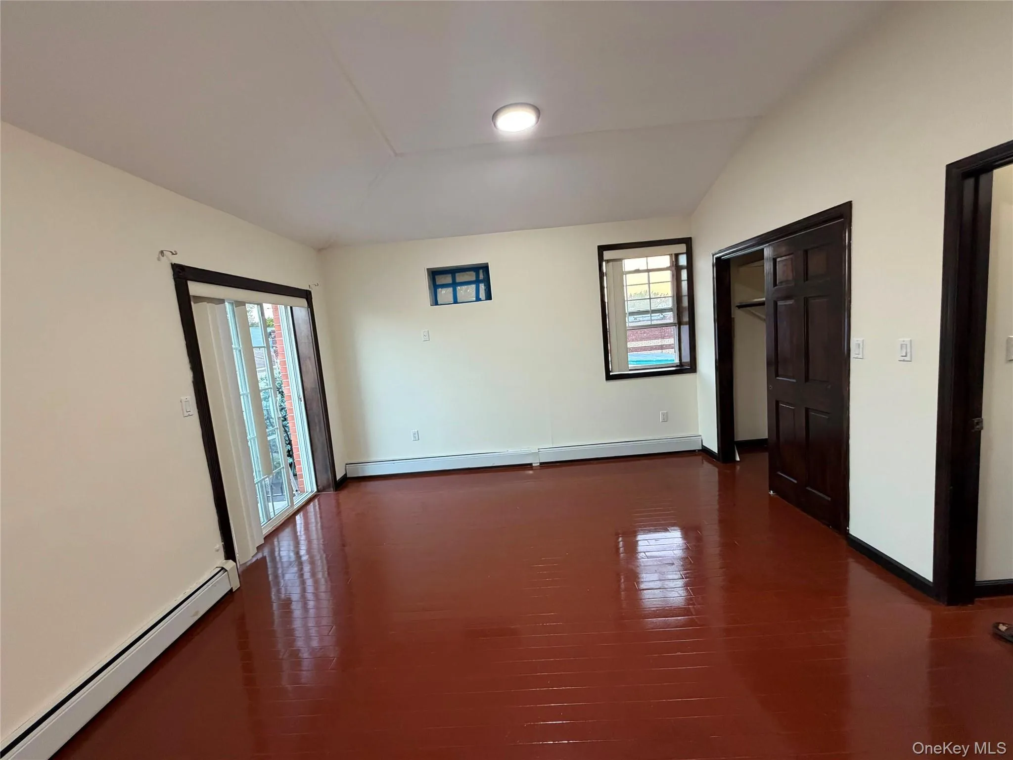 8440 102nd Avenue, New York, NY, 3 Bedrooms Bedrooms, 7 Rooms Rooms,2 BathroomsBathrooms,Residential Lease,For Rent,102nd,0,1045137 8440 102nd Avenue, New York, NY, 3 Bedrooms Bedrooms, 7 Rooms Rooms,2 BathroomsBathrooms,Residential Lease,For Rent,102nd,0,1045137