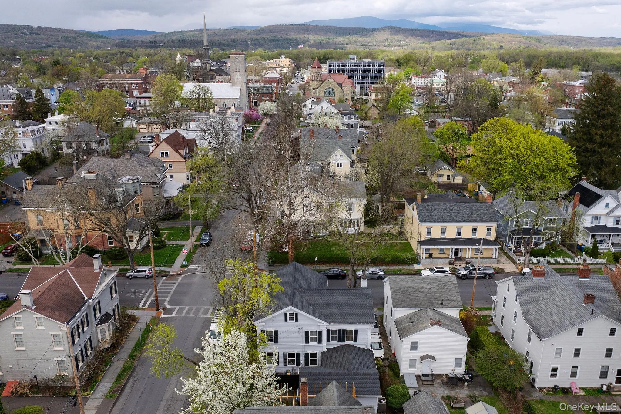120 Saint James Street, Kingston, NY, 4 Bedrooms Bedrooms, 8 Rooms Rooms,2 BathroomsBathrooms,Residential,For Rent,Saint James,0,1045142 120 Saint James Street, Kingston, NY, 4 Bedrooms Bedrooms, 8 Rooms Rooms,2 BathroomsBathrooms,Residential,For Rent,Saint James,0,1045142