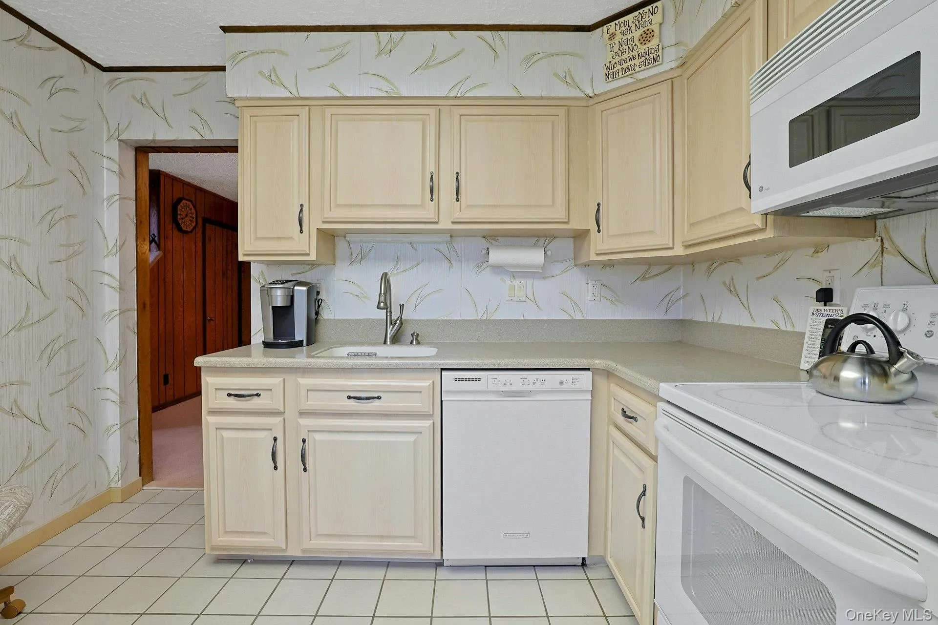 41 Heritage Drive, Clarkstown, NY, 2 Bedrooms Bedrooms, 7 Rooms Rooms,2 BathroomsBathrooms,Residential,For Rent,Heritage,0,1045145 41 Heritage Drive, Clarkstown, NY, 2 Bedrooms Bedrooms, 7 Rooms Rooms,2 BathroomsBathrooms,Residential,For Rent,Heritage,0,1045145