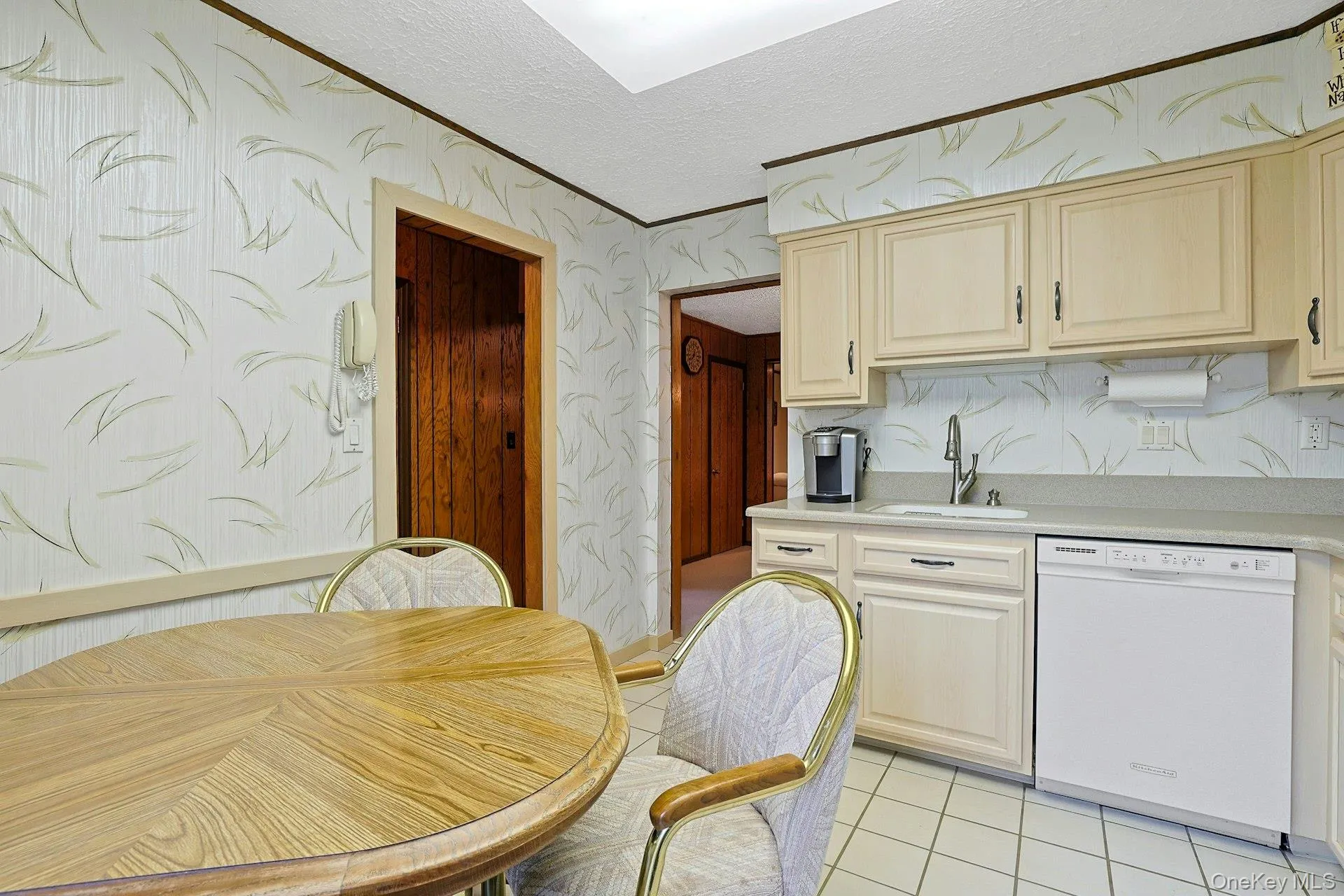 41 Heritage Drive, Clarkstown, NY, 2 Bedrooms Bedrooms, 7 Rooms Rooms,2 BathroomsBathrooms,Residential,For Rent,Heritage,0,1045145 41 Heritage Drive, Clarkstown, NY, 2 Bedrooms Bedrooms, 7 Rooms Rooms,2 BathroomsBathrooms,Residential,For Rent,Heritage,0,1045145