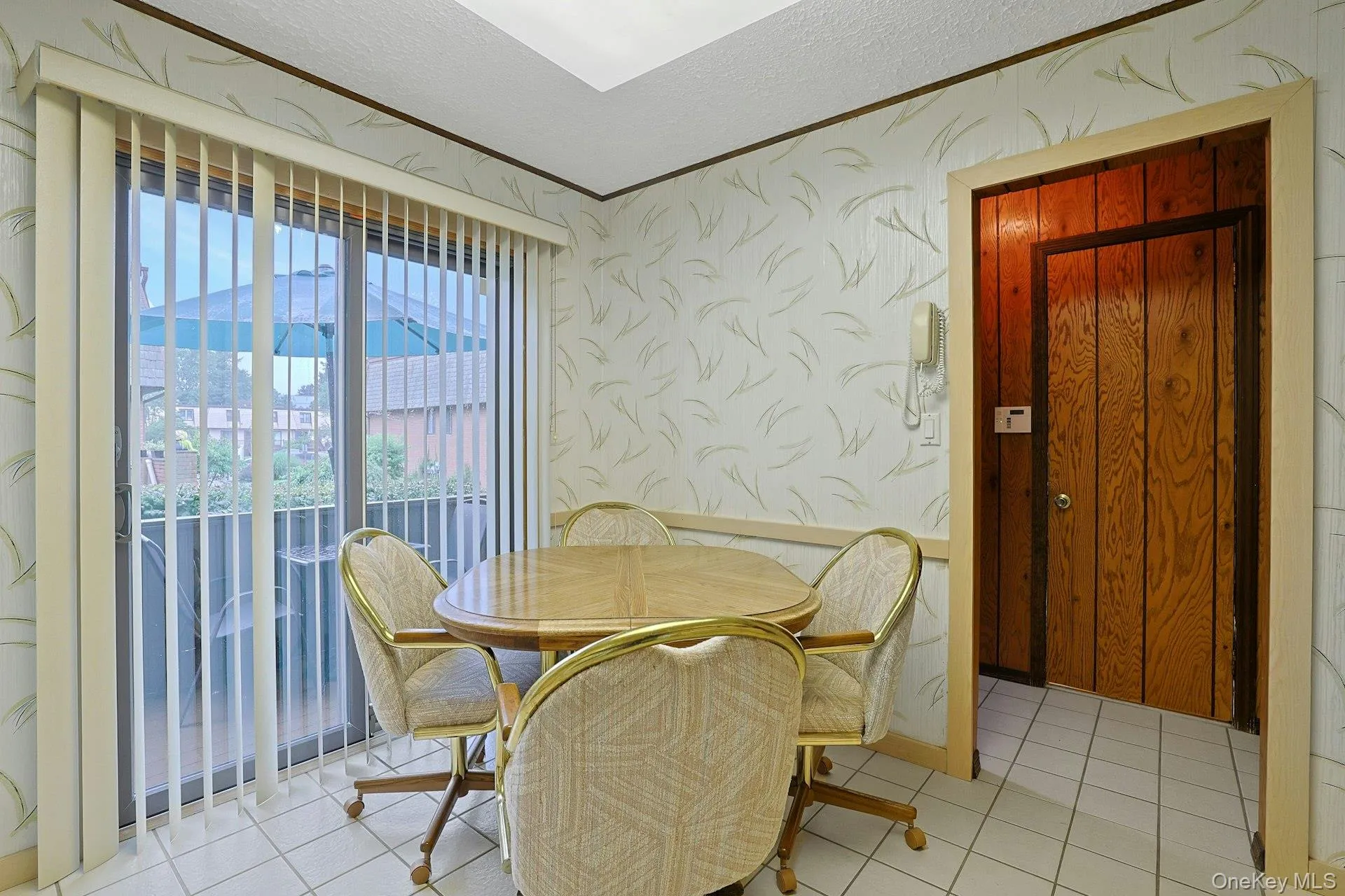 41 Heritage Drive, Clarkstown, NY, 2 Bedrooms Bedrooms, 7 Rooms Rooms,2 BathroomsBathrooms,Residential,For Rent,Heritage,0,1045145 41 Heritage Drive, Clarkstown, NY, 2 Bedrooms Bedrooms, 7 Rooms Rooms,2 BathroomsBathrooms,Residential,For Rent,Heritage,0,1045145