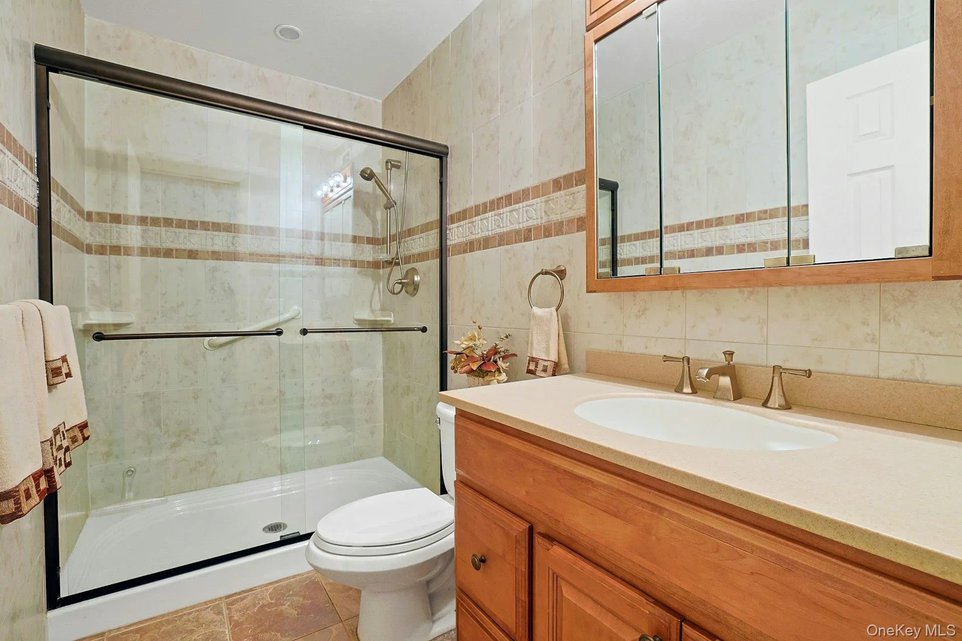 41 Heritage Drive, Clarkstown, NY, 2 Bedrooms Bedrooms, 7 Rooms Rooms,2 BathroomsBathrooms,Residential,For Rent,Heritage,0,1045145 41 Heritage Drive, Clarkstown, NY, 2 Bedrooms Bedrooms, 7 Rooms Rooms,2 BathroomsBathrooms,Residential,For Rent,Heritage,0,1045145
