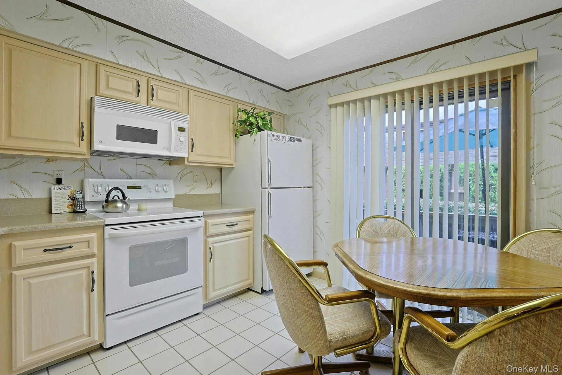 41 Heritage Drive, Clarkstown, NY, 2 Bedrooms Bedrooms, 7 Rooms Rooms,2 BathroomsBathrooms,Residential,For Rent,Heritage,0,1045145 41 Heritage Drive, Clarkstown, NY, 2 Bedrooms Bedrooms, 7 Rooms Rooms,2 BathroomsBathrooms,Residential,For Rent,Heritage,0,1045145