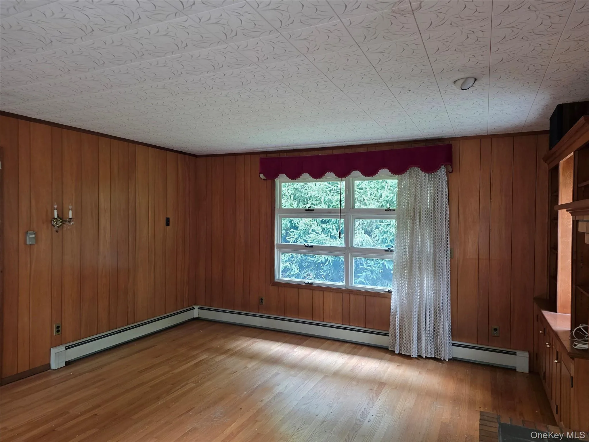 42 Sheridan Street, Huntington, NY, 3 Bedrooms Bedrooms, 6 Rooms Rooms,1 BathroomBathrooms,Residential,For Rent,Sheridan,0,1045146 42 Sheridan Street, Huntington, NY, 3 Bedrooms Bedrooms, 6 Rooms Rooms,1 BathroomBathrooms,Residential,For Rent,Sheridan,0,1045146
