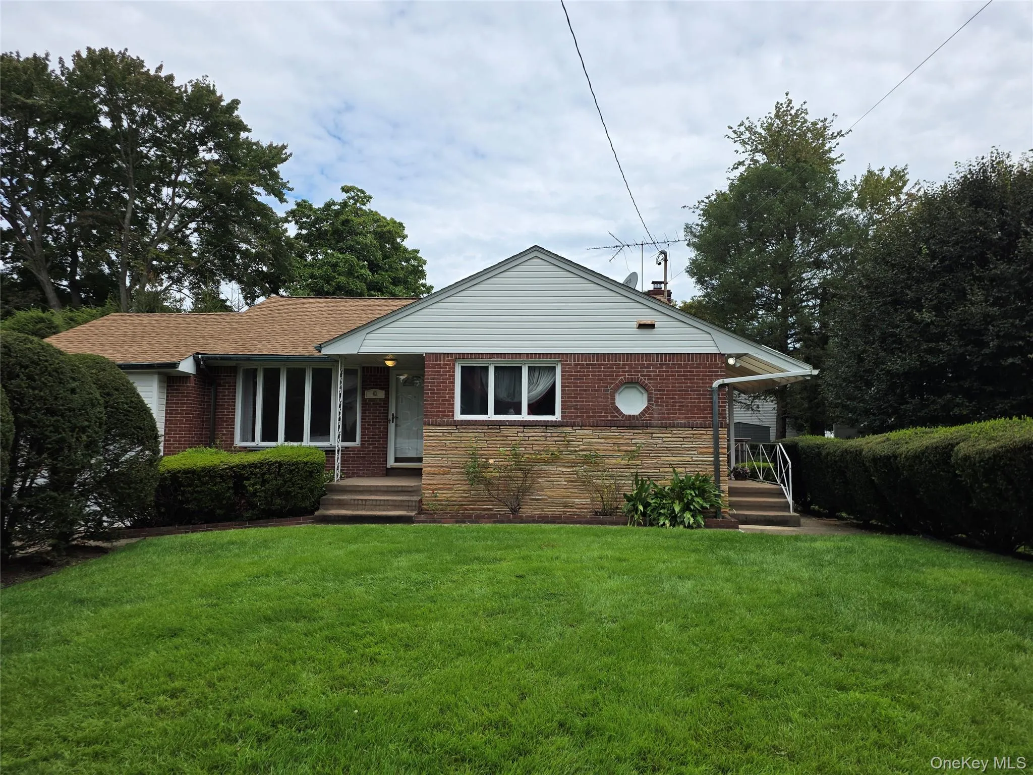 42 Sheridan Street, Huntington, NY, 3 Bedrooms Bedrooms, 6 Rooms Rooms,1 BathroomBathrooms,Residential,For Rent,Sheridan,0,1045146 42 Sheridan Street, Huntington, NY, 3 Bedrooms Bedrooms, 6 Rooms Rooms,1 BathroomBathrooms,Residential,For Rent,Sheridan,0,1045146
