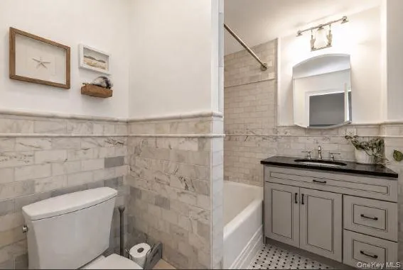 64 Tooker Avenue, Oyster Bay, NY, 3 Bedrooms Bedrooms, 8 Rooms Rooms,2 BathroomsBathrooms,Residential,For Rent,Tooker,0,1045148 64 Tooker Avenue, Oyster Bay, NY, 3 Bedrooms Bedrooms, 8 Rooms Rooms,2 BathroomsBathrooms,Residential,For Rent,Tooker,0,1045148