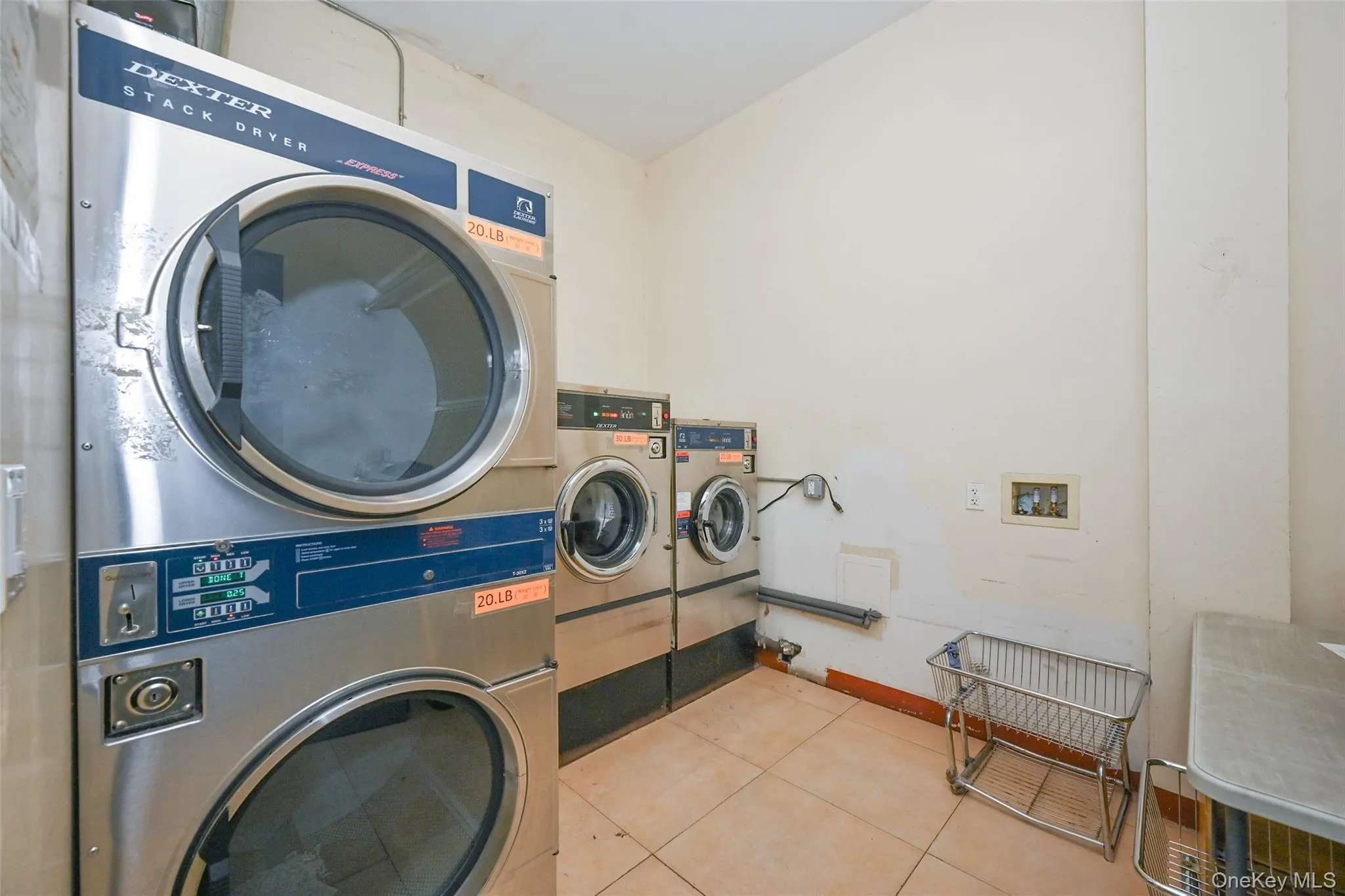 71-77 159th Street, New York, NY, 2 Bedrooms Bedrooms, 5 Rooms Rooms,1 BathroomBathrooms,Residential,For Rent,159th,0,1045150 71-77 159th Street, New York, NY, 2 Bedrooms Bedrooms, 5 Rooms Rooms,1 BathroomBathrooms,Residential,For Rent,159th,0,1045150