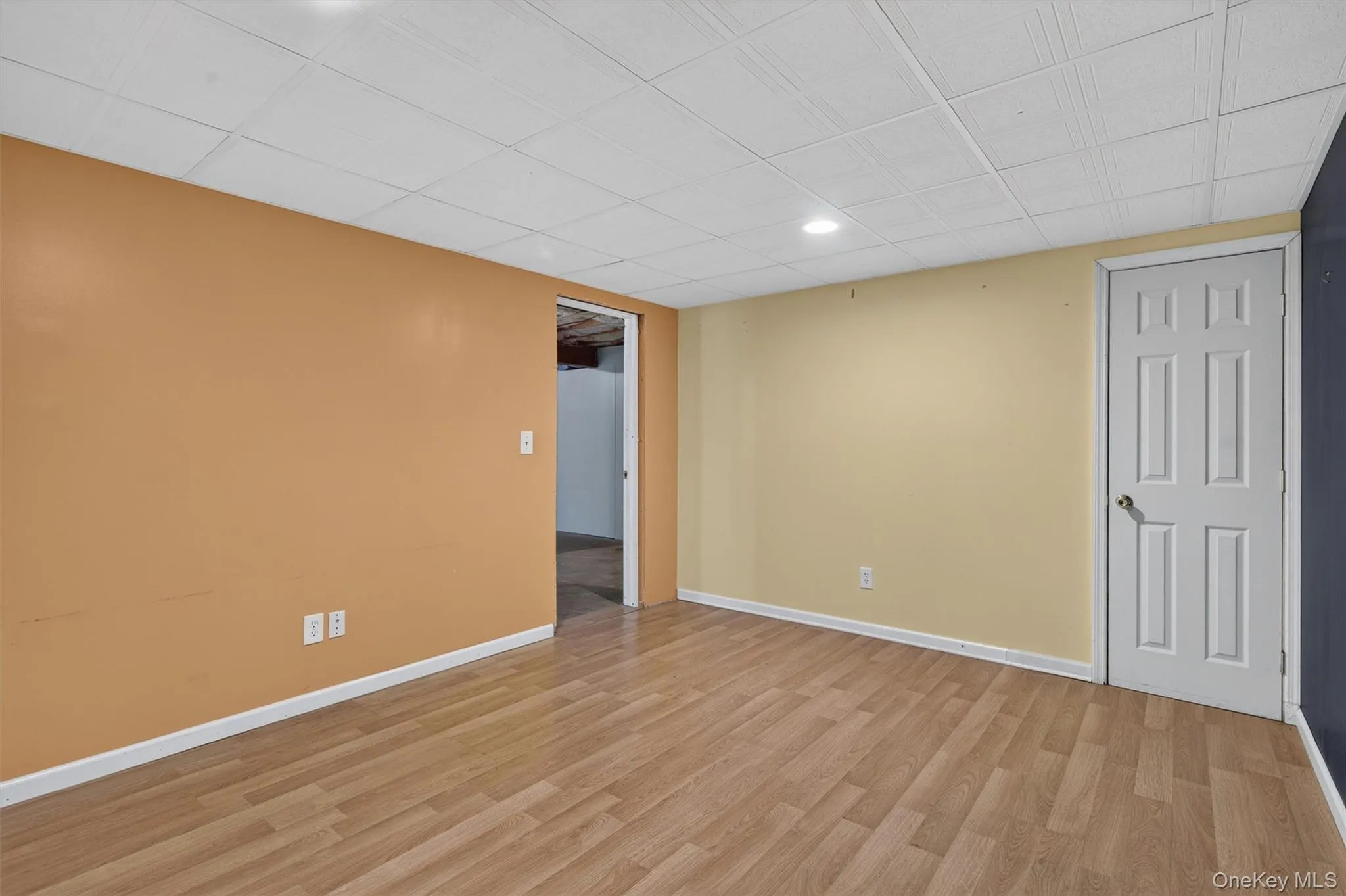 5 Oldwyck Crescent, Woodbury, NY, 4 Bedrooms Bedrooms, 8 Rooms Rooms,2 BathroomsBathrooms,Residential Lease,For Rent,Oldwyck,0,1045152 5 Oldwyck Crescent, Woodbury, NY, 4 Bedrooms Bedrooms, 8 Rooms Rooms,2 BathroomsBathrooms,Residential Lease,For Rent,Oldwyck,0,1045152