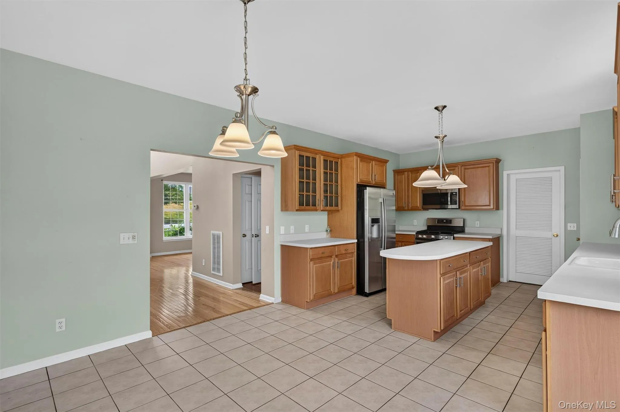 5 Oldwyck Crescent, Woodbury, NY, 4 Bedrooms Bedrooms, 8 Rooms Rooms,2 BathroomsBathrooms,Residential Lease,For Rent,Oldwyck,0,1045152 5 Oldwyck Crescent, Woodbury, NY, 4 Bedrooms Bedrooms, 8 Rooms Rooms,2 BathroomsBathrooms,Residential Lease,For Rent,Oldwyck,0,1045152