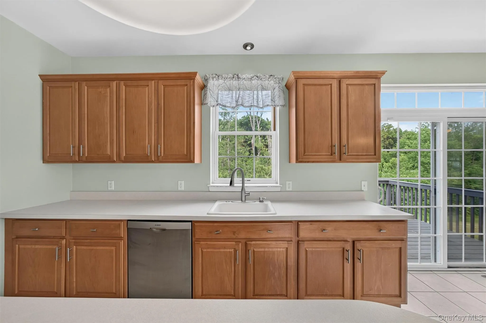 5 Oldwyck Crescent, Woodbury, NY, 4 Bedrooms Bedrooms, 8 Rooms Rooms,2 BathroomsBathrooms,Residential Lease,For Rent,Oldwyck,0,1045152 5 Oldwyck Crescent, Woodbury, NY, 4 Bedrooms Bedrooms, 8 Rooms Rooms,2 BathroomsBathrooms,Residential Lease,For Rent,Oldwyck,0,1045152