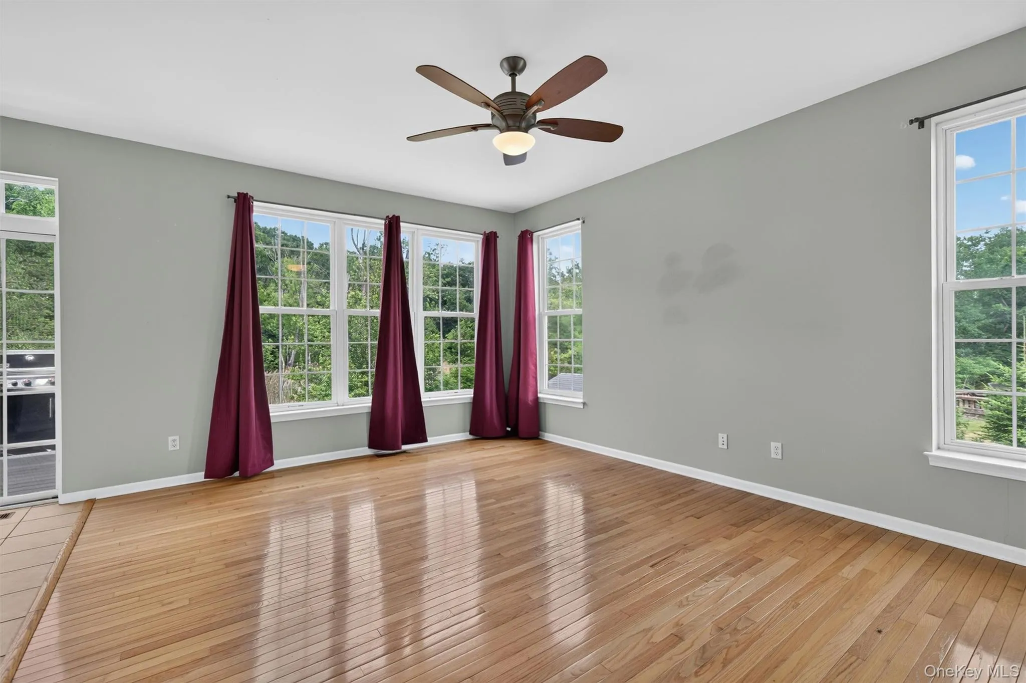 5 Oldwyck Crescent, Woodbury, NY, 4 Bedrooms Bedrooms, 8 Rooms Rooms,2 BathroomsBathrooms,Residential Lease,For Rent,Oldwyck,0,1045152 5 Oldwyck Crescent, Woodbury, NY, 4 Bedrooms Bedrooms, 8 Rooms Rooms,2 BathroomsBathrooms,Residential Lease,For Rent,Oldwyck,0,1045152