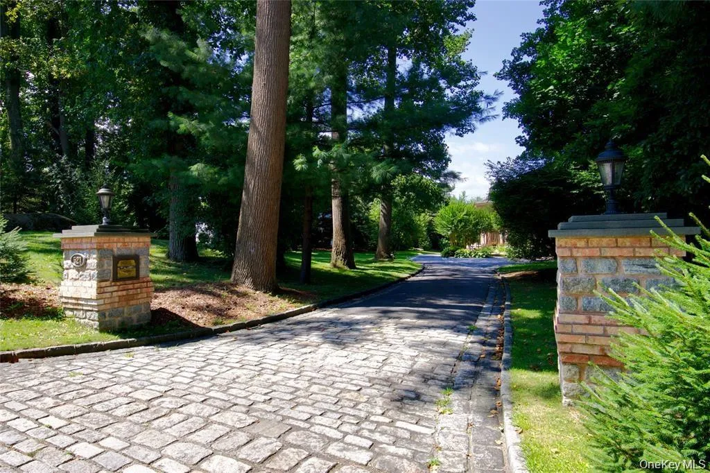 527 Manhasset Woods Road, North Hempstead, NY, 5 Bedrooms Bedrooms, 22 Rooms Rooms,5 BathroomsBathrooms,Residential,For Rent,Manhasset Woods,0,1045158 527 Manhasset Woods Road, North Hempstead, NY, 5 Bedrooms Bedrooms, 22 Rooms Rooms,5 BathroomsBathrooms,Residential,For Rent,Manhasset Woods,0,1045158