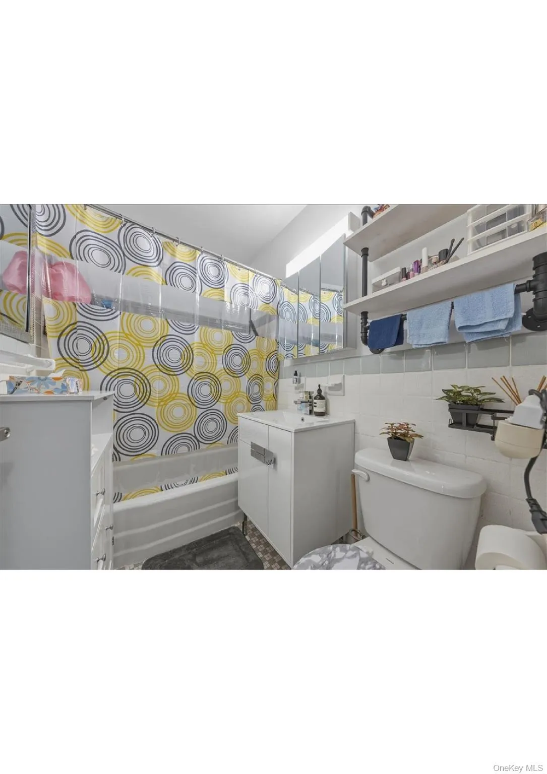 825 Morrison Avenue, New York, NY, 2 Bedrooms Bedrooms, 5 Rooms Rooms,1 BathroomBathrooms,Residential,For Rent,Morrison,0,1045160 825 Morrison Avenue, New York, NY, 2 Bedrooms Bedrooms, 5 Rooms Rooms,1 BathroomBathrooms,Residential,For Rent,Morrison,0,1045160