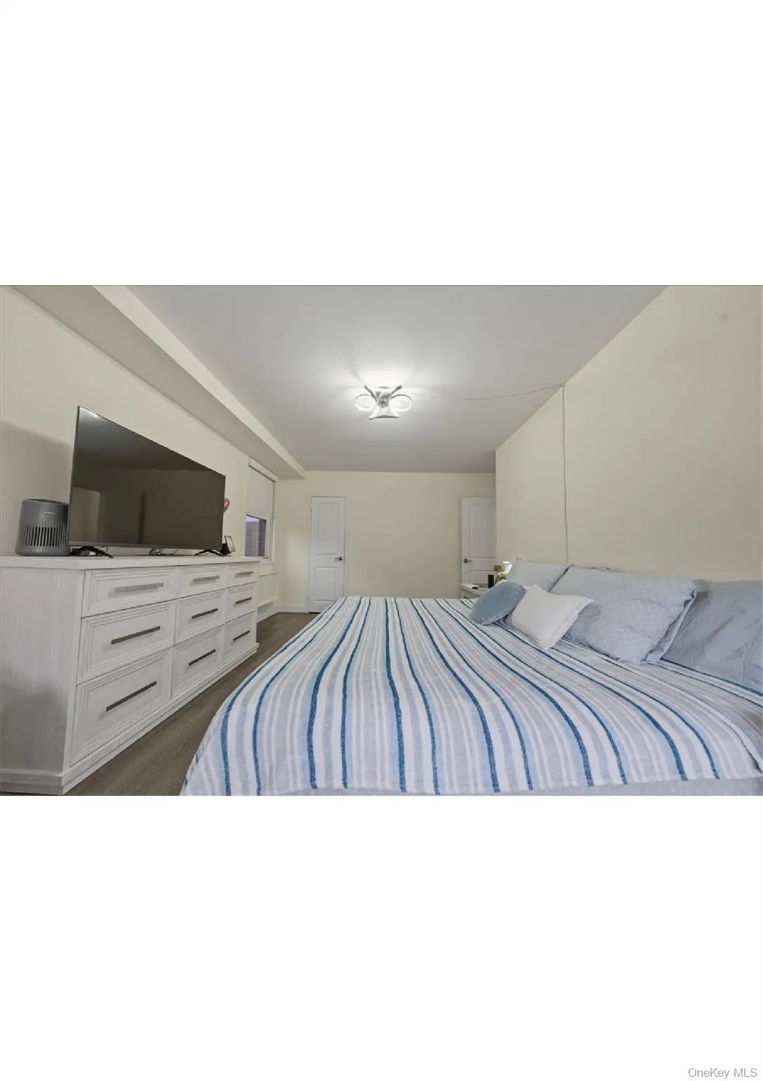 825 Morrison Avenue, New York, NY, 2 Bedrooms Bedrooms, 5 Rooms Rooms,1 BathroomBathrooms,Residential,For Rent,Morrison,0,1045160 825 Morrison Avenue, New York, NY, 2 Bedrooms Bedrooms, 5 Rooms Rooms,1 BathroomBathrooms,Residential,For Rent,Morrison,0,1045160