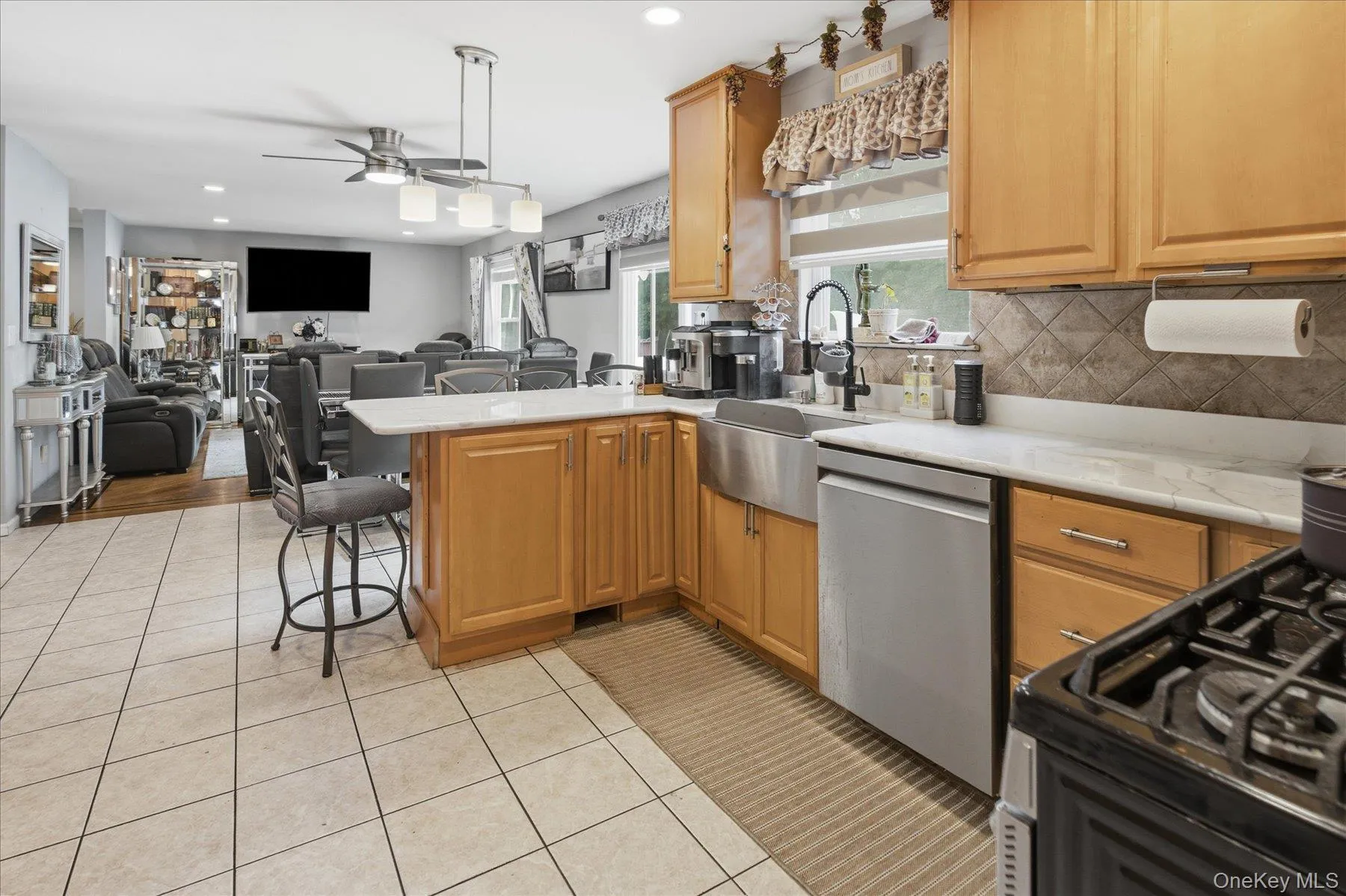 53 Howard Drive, Brookhaven, NY, 4 Bedrooms Bedrooms, 12 Rooms Rooms,3 BathroomsBathrooms,Residential,For Rent,Howard,0,1045161 53 Howard Drive, Brookhaven, NY, 4 Bedrooms Bedrooms, 12 Rooms Rooms,3 BathroomsBathrooms,Residential,For Rent,Howard,0,1045161