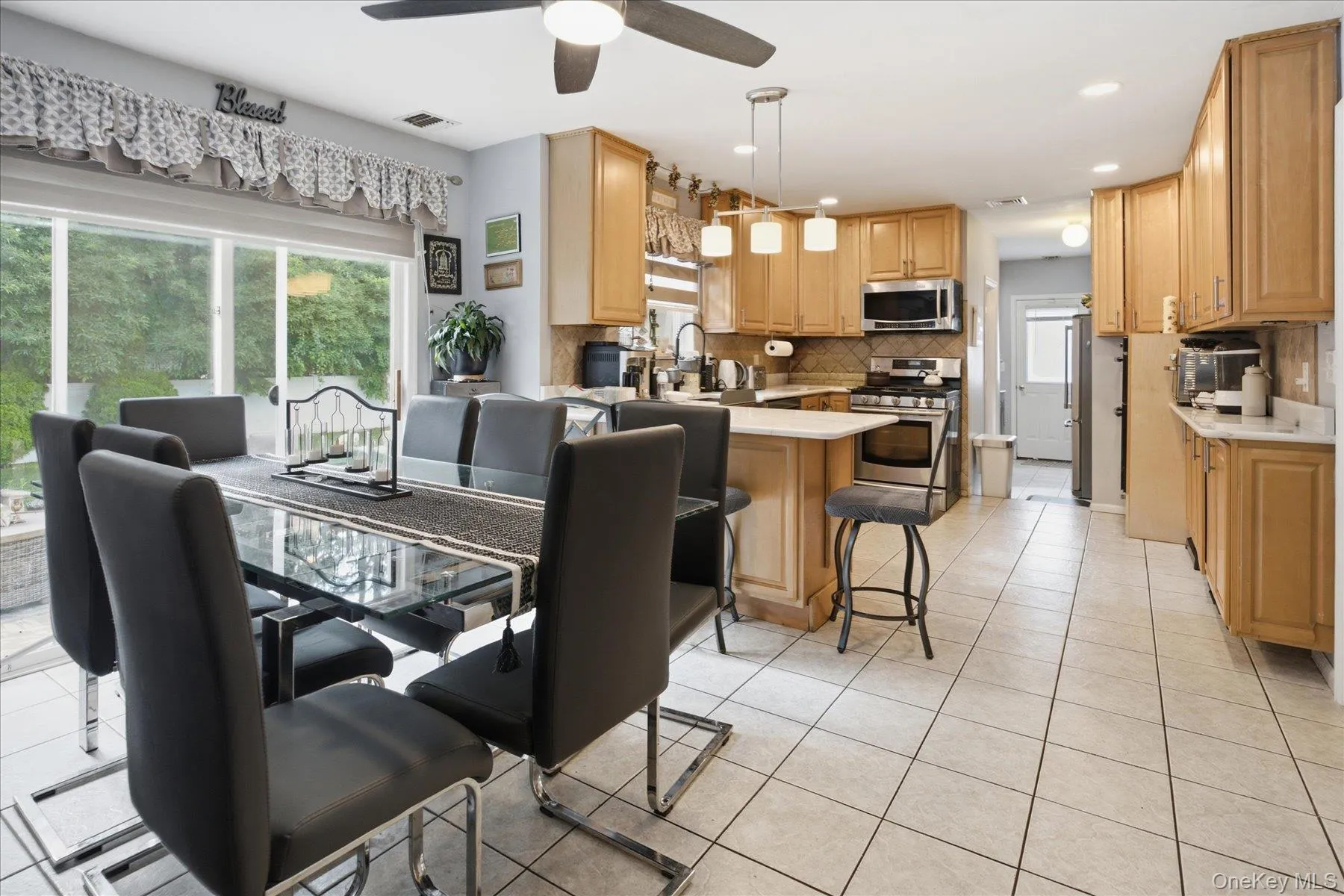 53 Howard Drive, Brookhaven, NY, 4 Bedrooms Bedrooms, 12 Rooms Rooms,3 BathroomsBathrooms,Residential,For Rent,Howard,0,1045161 53 Howard Drive, Brookhaven, NY, 4 Bedrooms Bedrooms, 12 Rooms Rooms,3 BathroomsBathrooms,Residential,For Rent,Howard,0,1045161