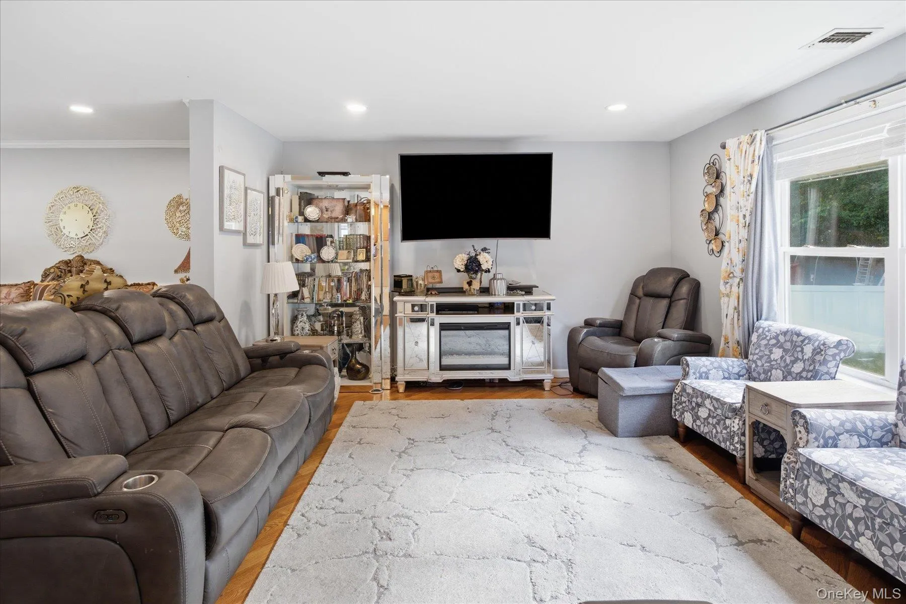 53 Howard Drive, Brookhaven, NY, 4 Bedrooms Bedrooms, 12 Rooms Rooms,3 BathroomsBathrooms,Residential,For Rent,Howard,0,1045161 53 Howard Drive, Brookhaven, NY, 4 Bedrooms Bedrooms, 12 Rooms Rooms,3 BathroomsBathrooms,Residential,For Rent,Howard,0,1045161