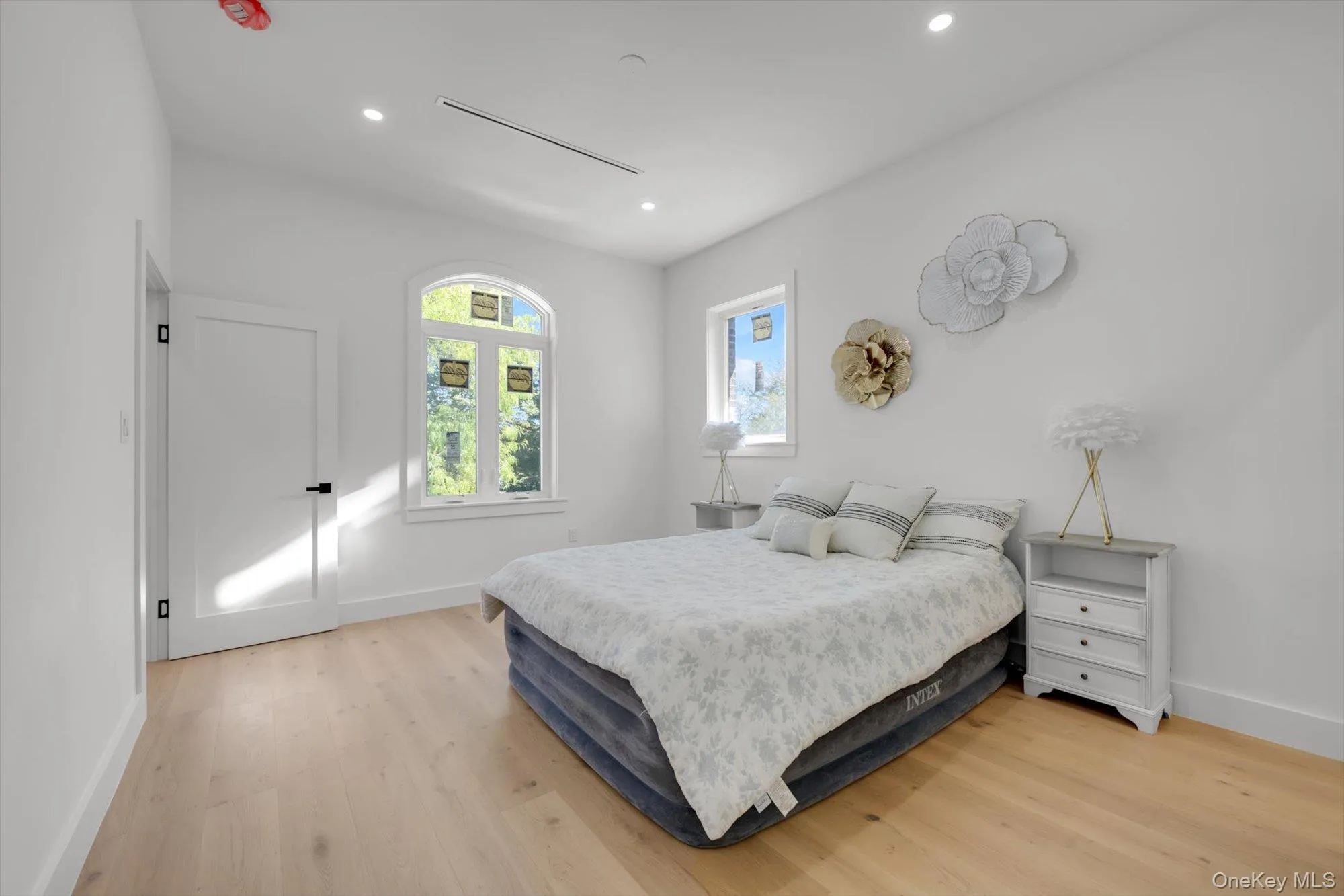 8366 Charlecote Ridge, New York, NY, 3 Bedrooms Bedrooms, 7 Rooms Rooms,4 BathroomsBathrooms,Residential,For Rent,Charlecote,0,1045162 8366 Charlecote Ridge, New York, NY, 3 Bedrooms Bedrooms, 7 Rooms Rooms,4 BathroomsBathrooms,Residential,For Rent,Charlecote,0,1045162