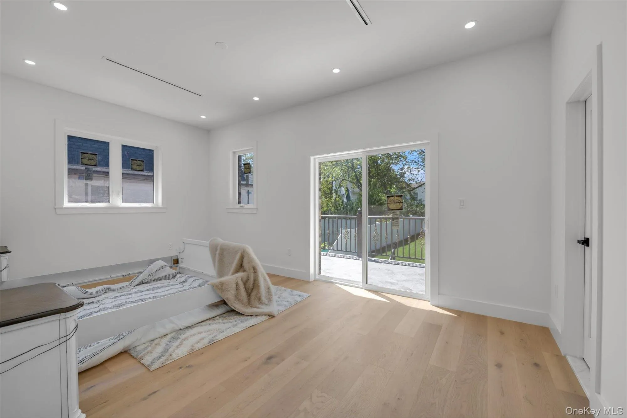 8366 Charlecote Ridge, New York, NY, 3 Bedrooms Bedrooms, 7 Rooms Rooms,4 BathroomsBathrooms,Residential,For Rent,Charlecote,0,1045162 8366 Charlecote Ridge, New York, NY, 3 Bedrooms Bedrooms, 7 Rooms Rooms,4 BathroomsBathrooms,Residential,For Rent,Charlecote,0,1045162