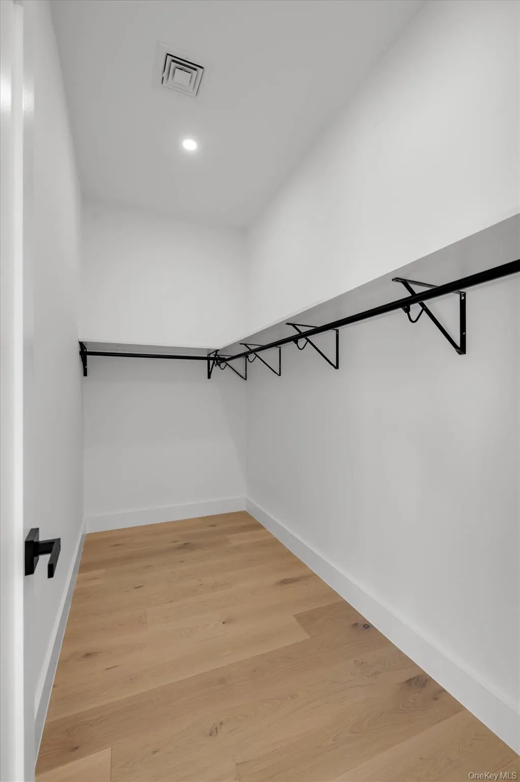 8366 Charlecote Ridge, New York, NY, 3 Bedrooms Bedrooms, 7 Rooms Rooms,4 BathroomsBathrooms,Residential,For Rent,Charlecote,0,1045162 8366 Charlecote Ridge, New York, NY, 3 Bedrooms Bedrooms, 7 Rooms Rooms,4 BathroomsBathrooms,Residential,For Rent,Charlecote,0,1045162