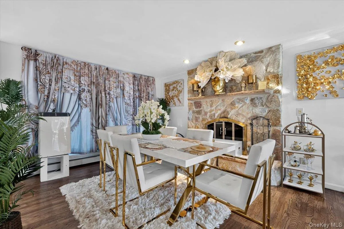 45 Dietz Avenue, Brookhaven, NY, 5 Bedrooms Bedrooms, 12 Rooms Rooms,4 BathroomsBathrooms,Residential,For Rent,Dietz,0,1045164 45 Dietz Avenue, Brookhaven, NY, 5 Bedrooms Bedrooms, 12 Rooms Rooms,4 BathroomsBathrooms,Residential,For Rent,Dietz,0,1045164