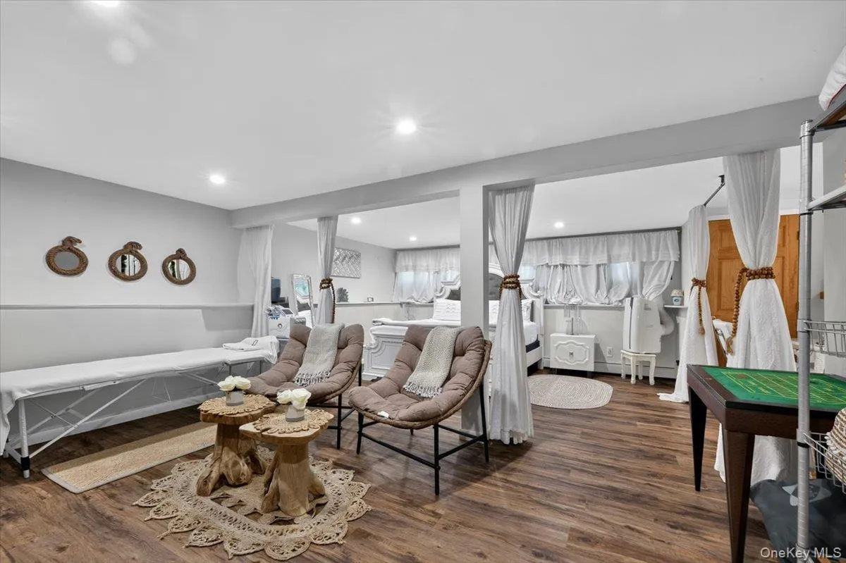 45 Dietz Avenue, Brookhaven, NY, 5 Bedrooms Bedrooms, 12 Rooms Rooms,4 BathroomsBathrooms,Residential,For Rent,Dietz,0,1045164 45 Dietz Avenue, Brookhaven, NY, 5 Bedrooms Bedrooms, 12 Rooms Rooms,4 BathroomsBathrooms,Residential,For Rent,Dietz,0,1045164