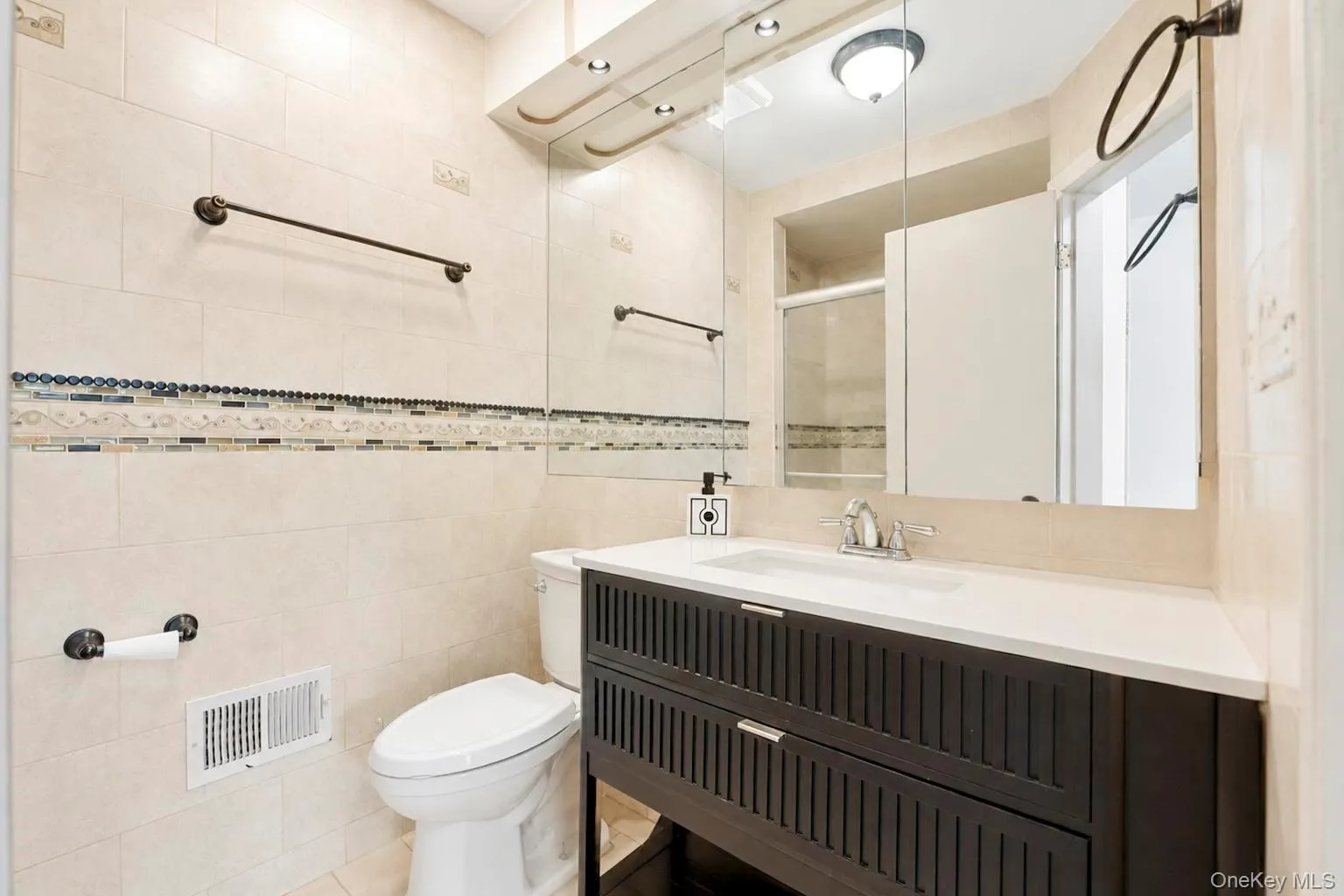 11 Verbena Court, Oyster Bay, NY, 3 Bedrooms Bedrooms, 10 Rooms Rooms,4 BathroomsBathrooms,Residential,For Rent,Verbena,0,1045166 11 Verbena Court, Oyster Bay, NY, 3 Bedrooms Bedrooms, 10 Rooms Rooms,4 BathroomsBathrooms,Residential,For Rent,Verbena,0,1045166
