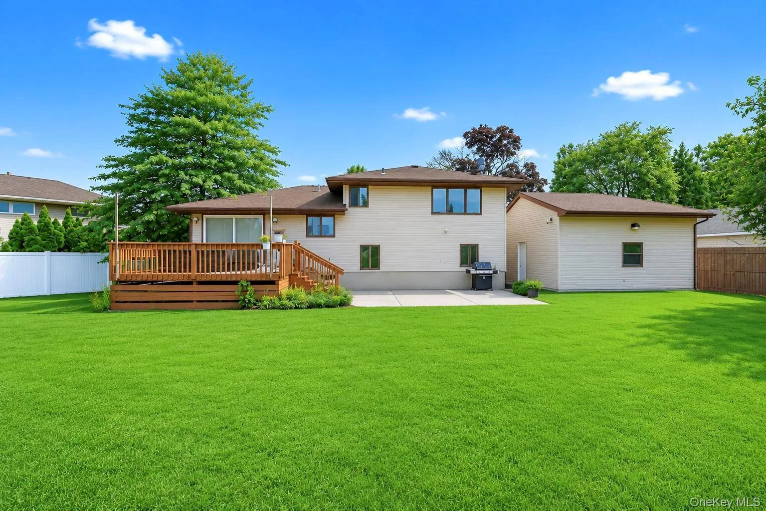 11 Verbena Court, Oyster Bay, NY, 3 Bedrooms Bedrooms, 10 Rooms Rooms,4 BathroomsBathrooms,Residential,For Rent,Verbena,0,1045166 11 Verbena Court, Oyster Bay, NY, 3 Bedrooms Bedrooms, 10 Rooms Rooms,4 BathroomsBathrooms,Residential,For Rent,Verbena,0,1045166