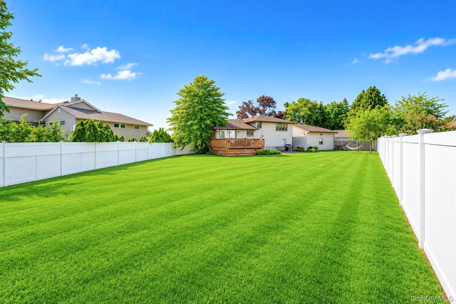 11 Verbena Court, Oyster Bay, NY, 3 Bedrooms Bedrooms, 10 Rooms Rooms,4 BathroomsBathrooms,Residential,For Rent,Verbena,0,1045166 11 Verbena Court, Oyster Bay, NY, 3 Bedrooms Bedrooms, 10 Rooms Rooms,4 BathroomsBathrooms,Residential,For Rent,Verbena,0,1045166