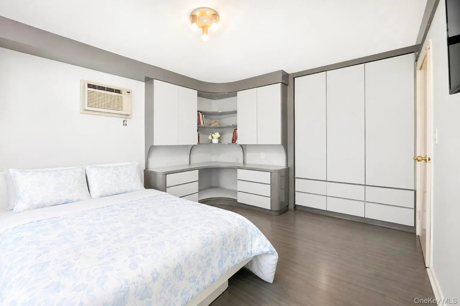 11 Verbena Court, Oyster Bay, NY, 3 Bedrooms Bedrooms, 10 Rooms Rooms,4 BathroomsBathrooms,Residential,For Rent,Verbena,0,1045166 11 Verbena Court, Oyster Bay, NY, 3 Bedrooms Bedrooms, 10 Rooms Rooms,4 BathroomsBathrooms,Residential,For Rent,Verbena,0,1045166