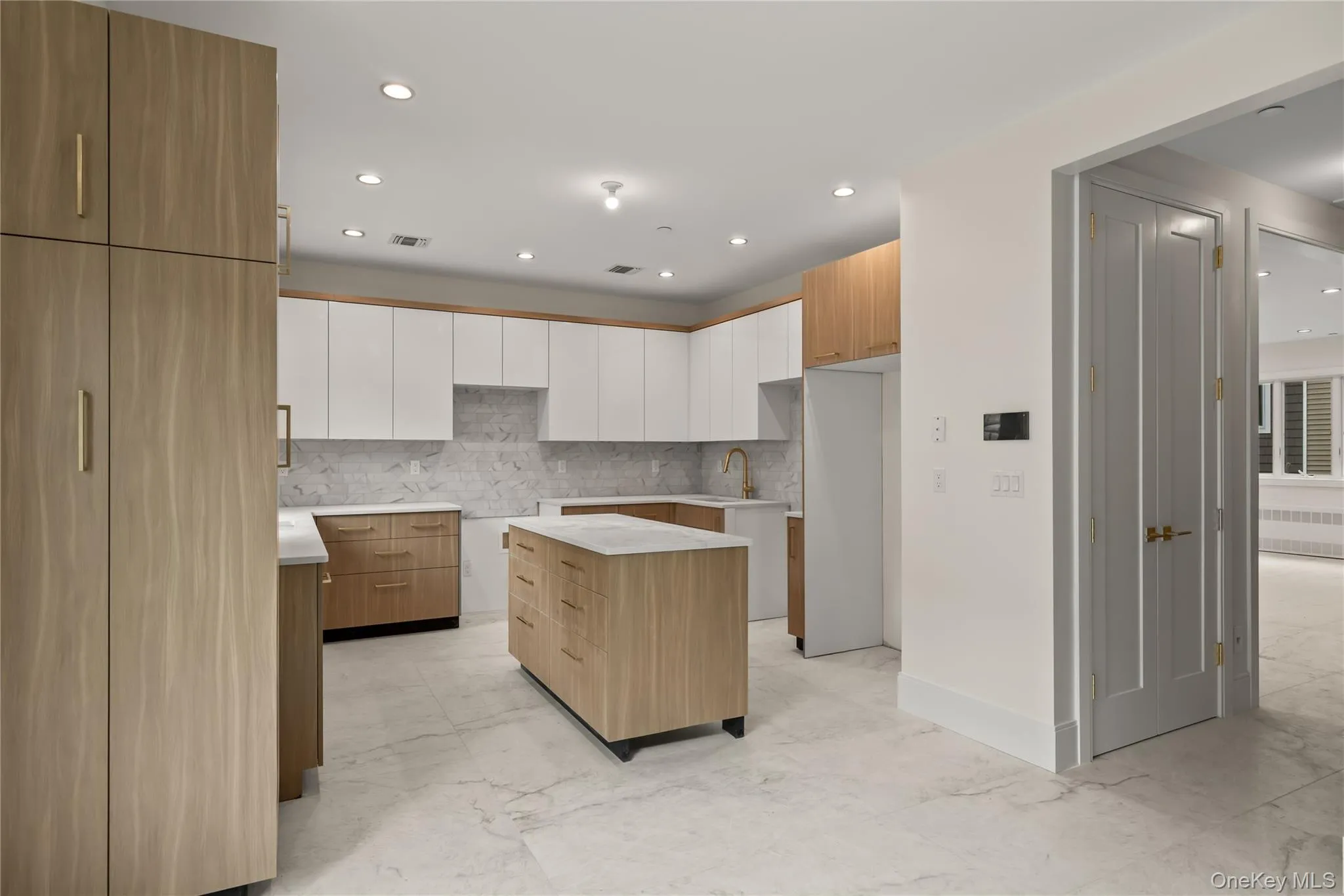 5205 Corner Street, Ramapo, NY, 4 Bedrooms Bedrooms, 7 Rooms Rooms,2 BathroomsBathrooms,Residential,For Rent,Corner,0,1045167 5205 Corner Street, Ramapo, NY, 4 Bedrooms Bedrooms, 7 Rooms Rooms,2 BathroomsBathrooms,Residential,For Rent,Corner,0,1045167